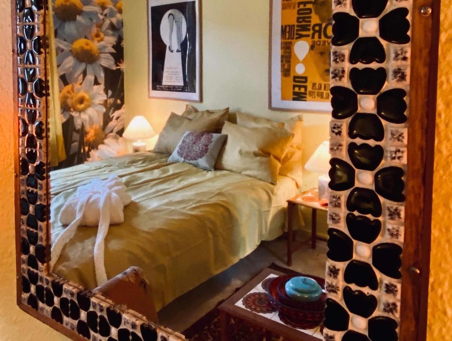 Single Room with Shared Bathroom photo 2