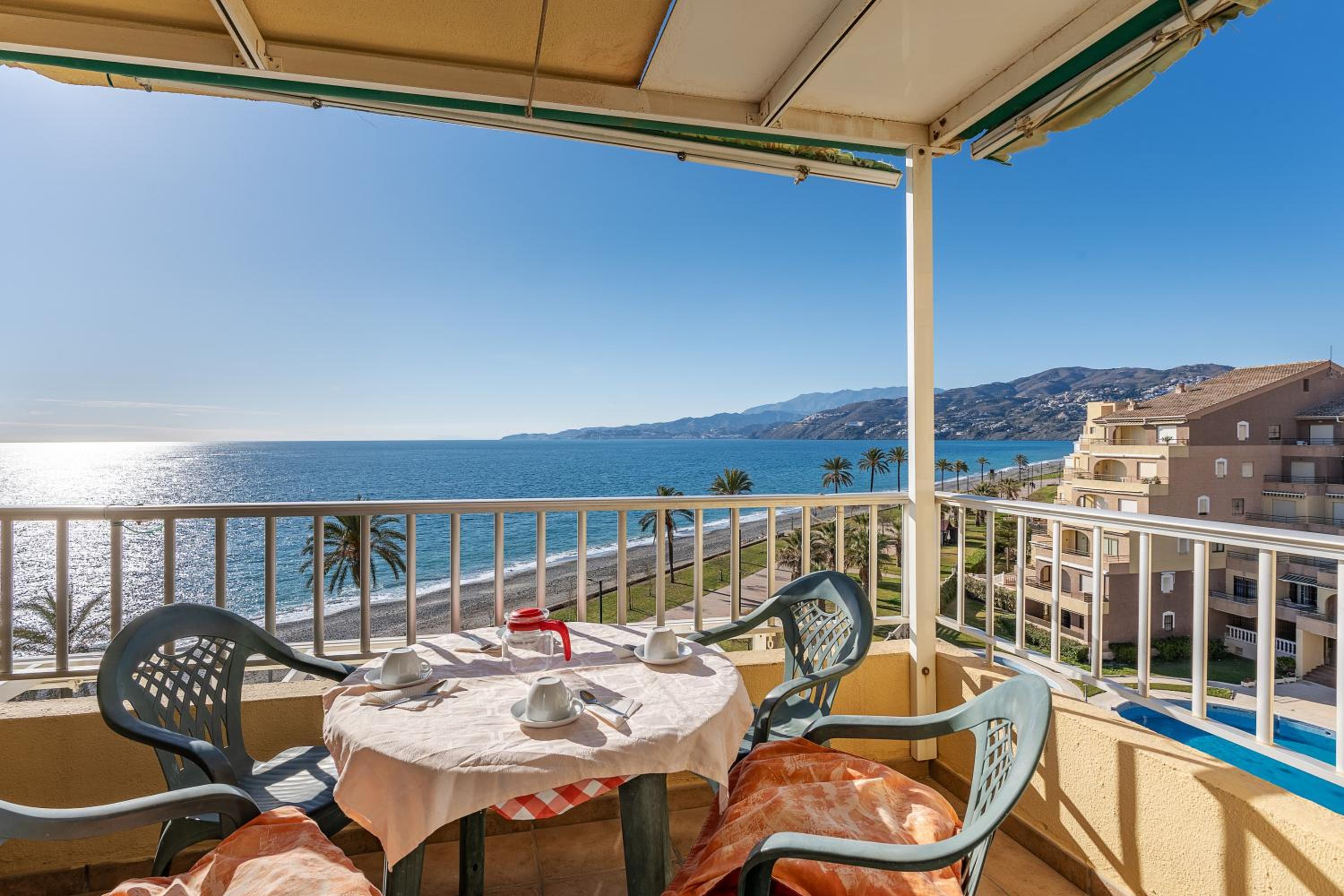 Two-Bedroom Deluxe Apartment with Ocean View photo 3