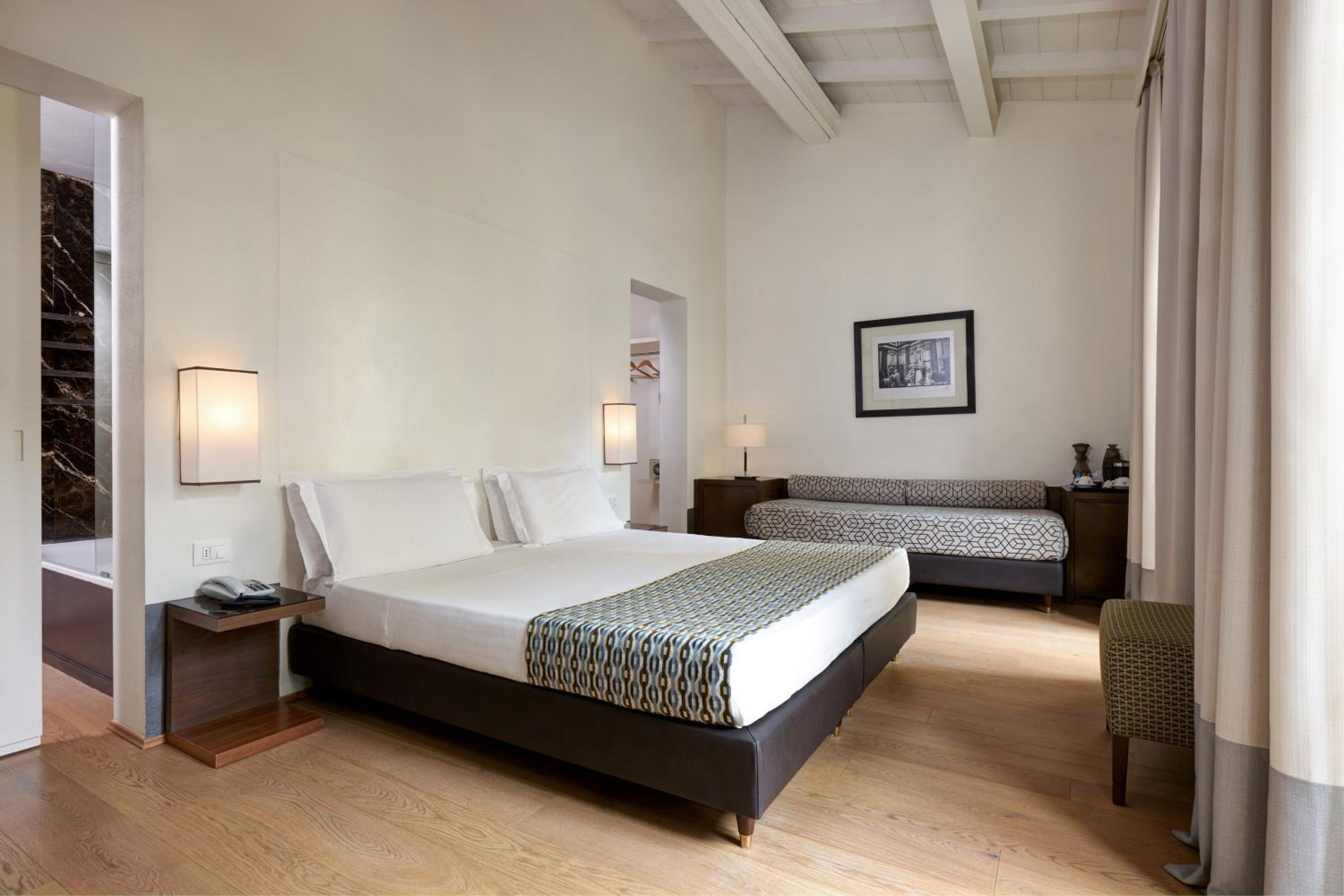 Deluxe Triple Room photo 1