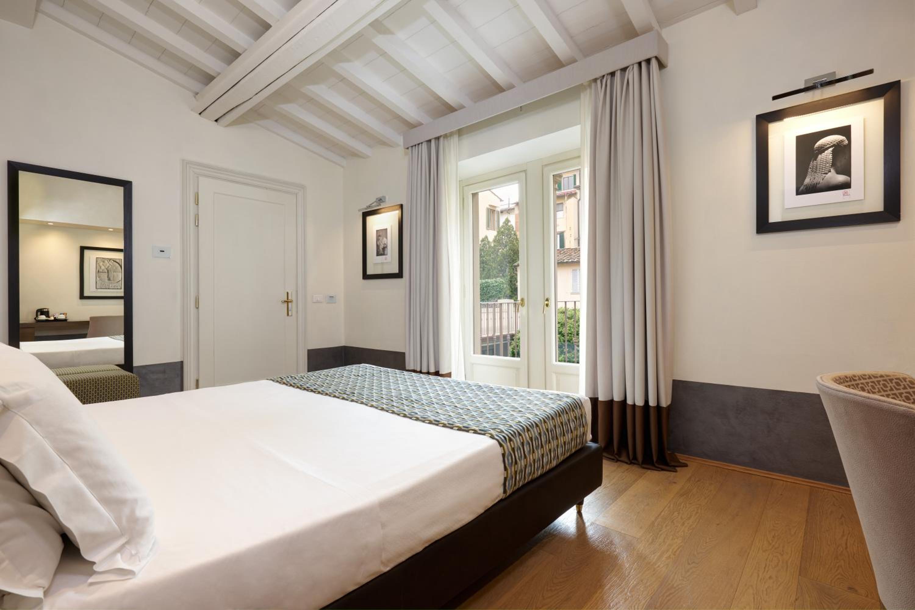 Deluxe Double Room with Garden View photo 1
