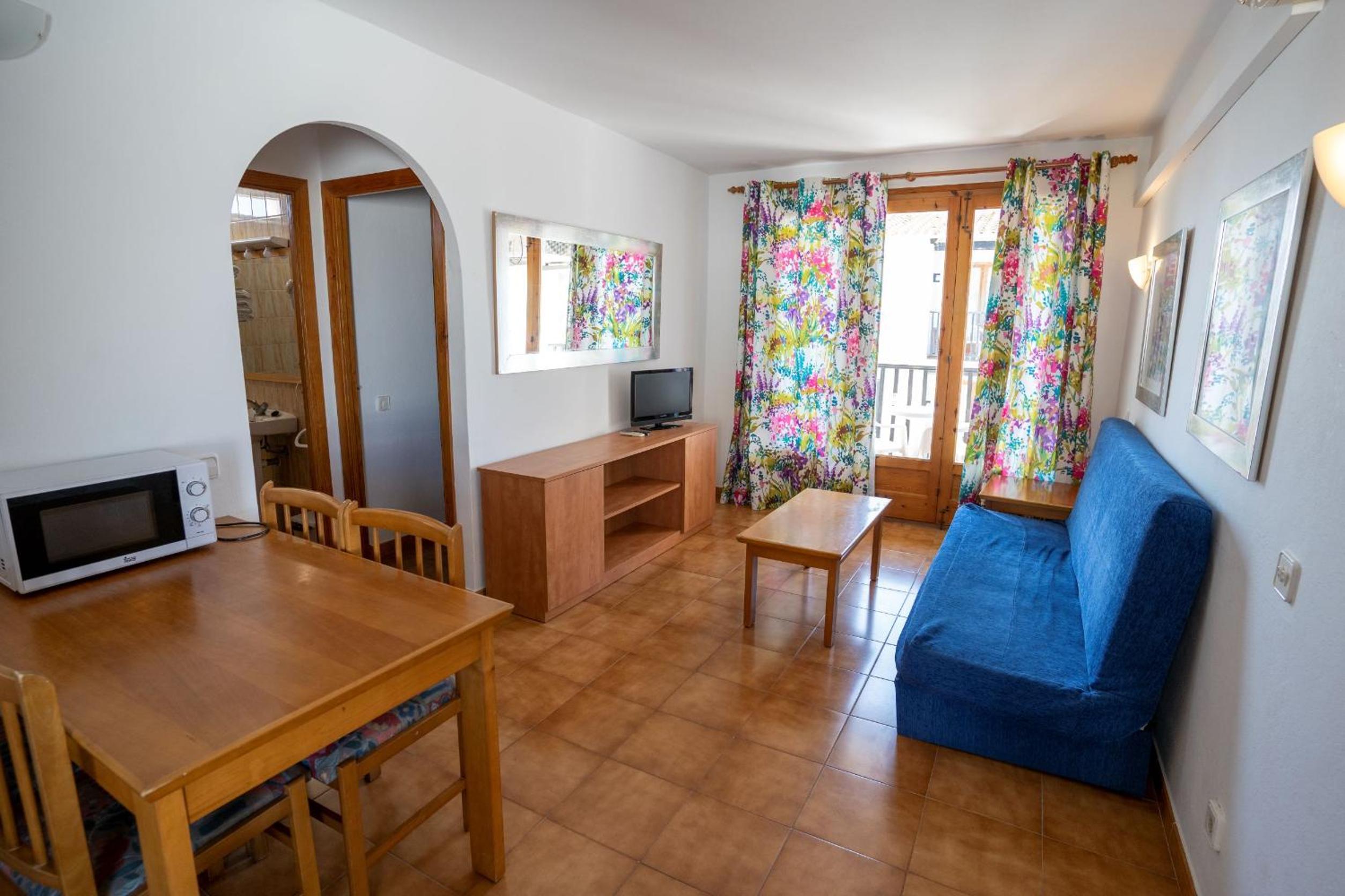 Apartamento de Dois Quartos (2 Adultos + 1 Criança)