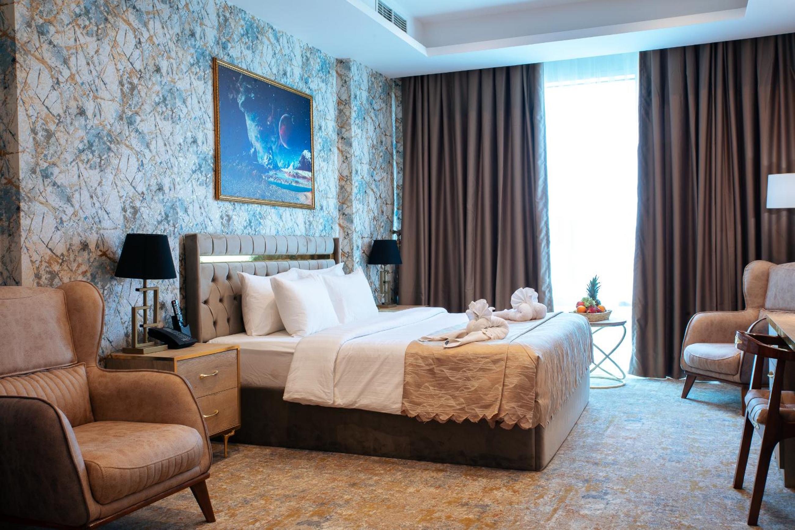 Deluxe Suite photo 1