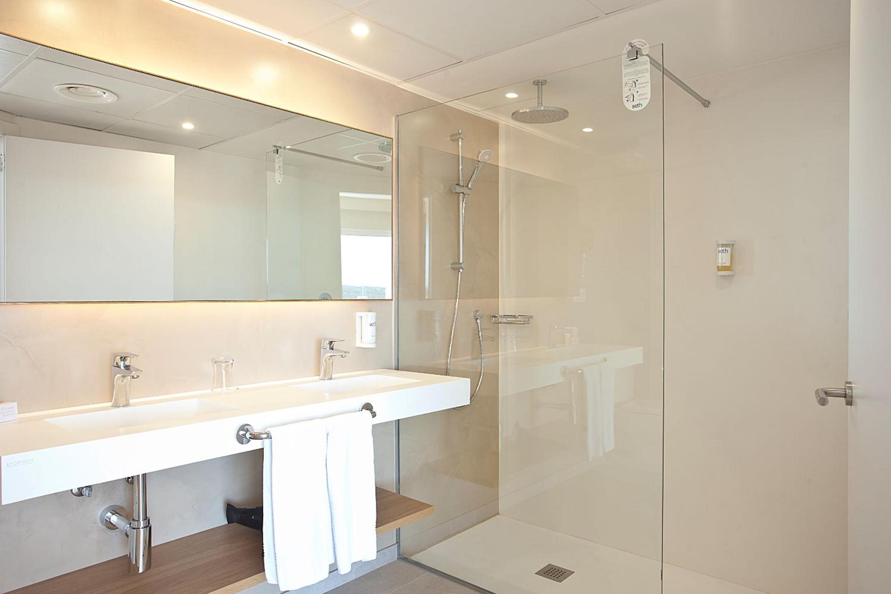 Single Room with Partial Sea View - Photo 2