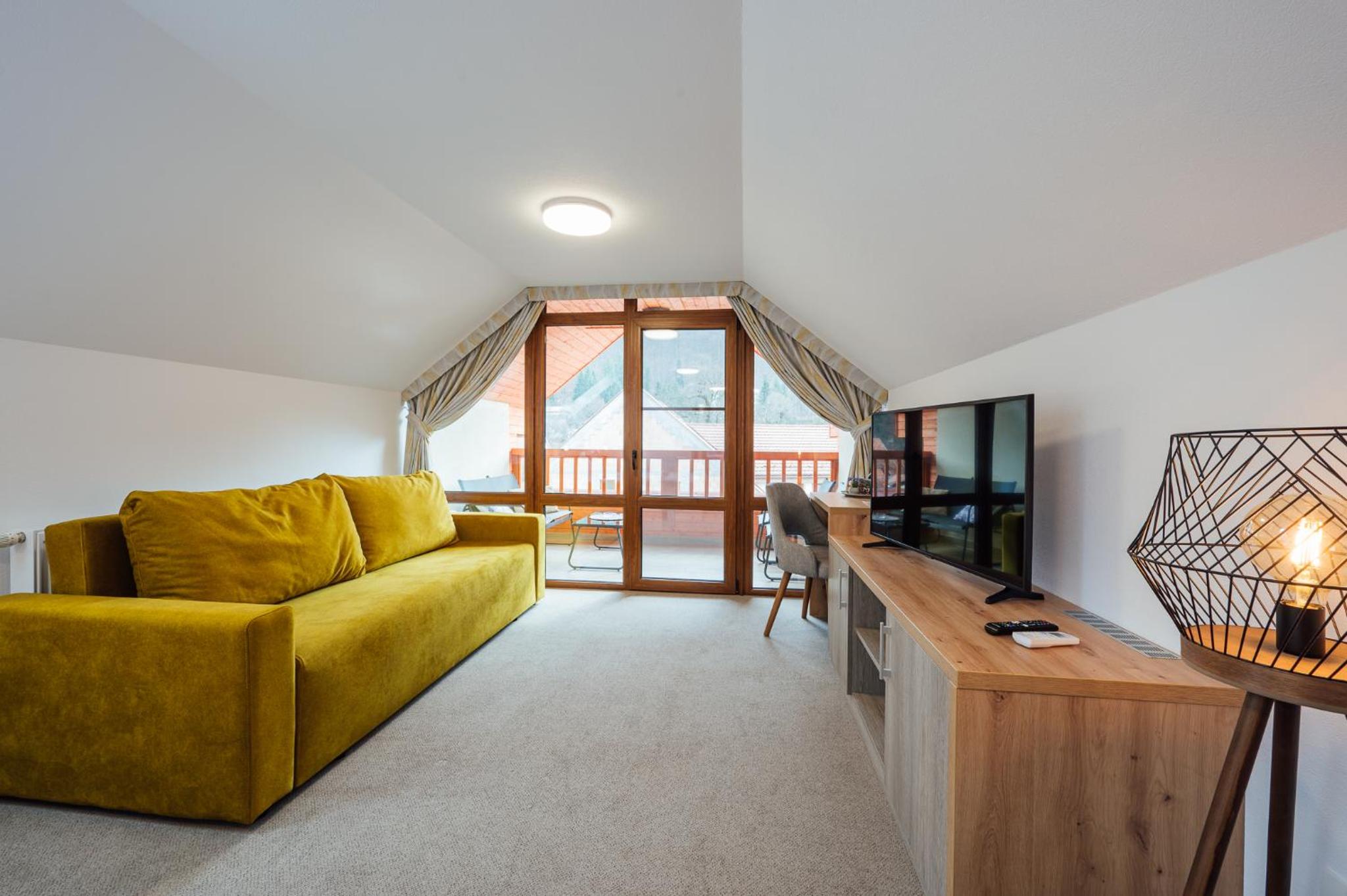 Deluxe Family Room - Photo 5