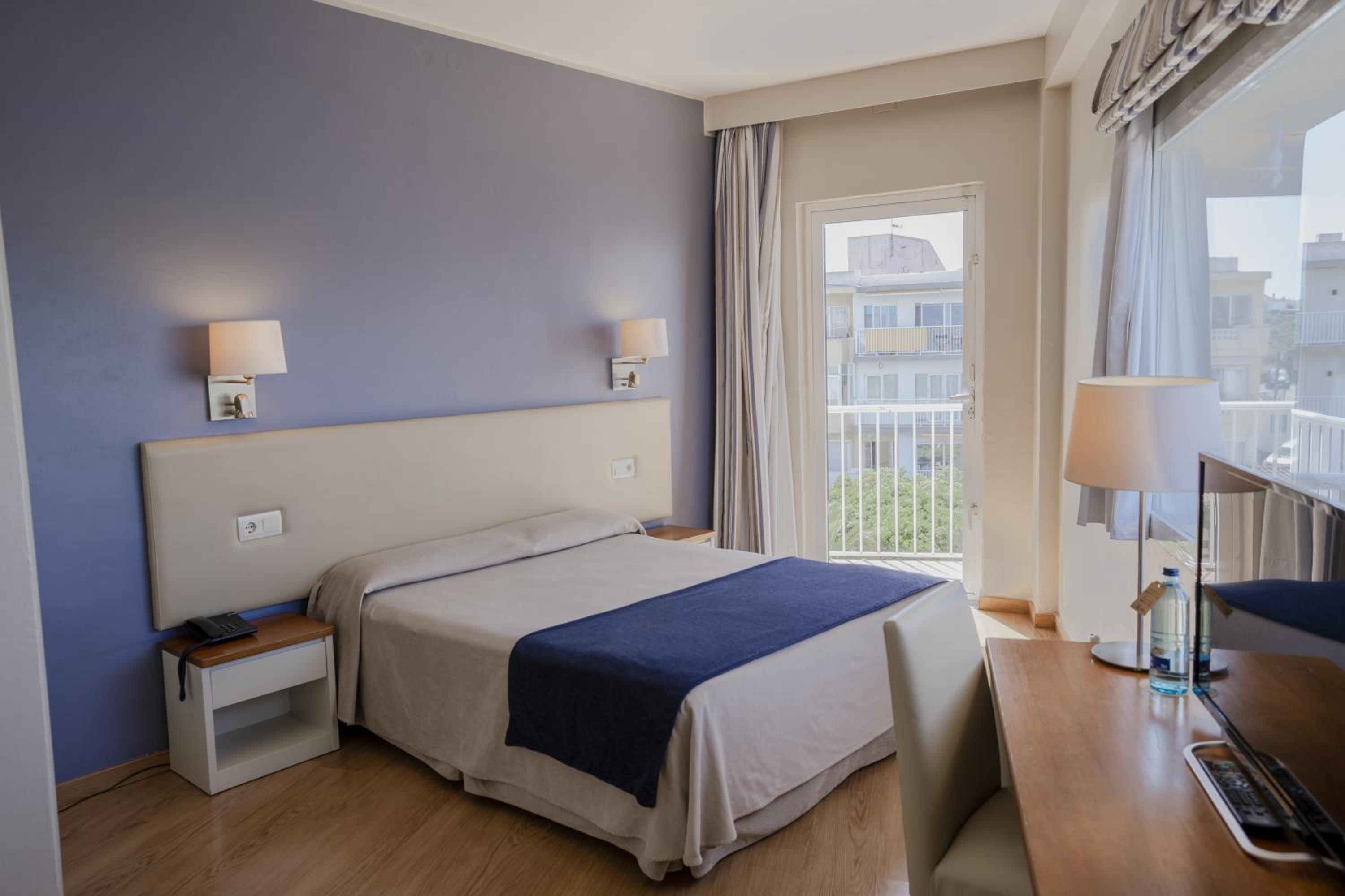 Single Room with Partial Sea View - Photo 1