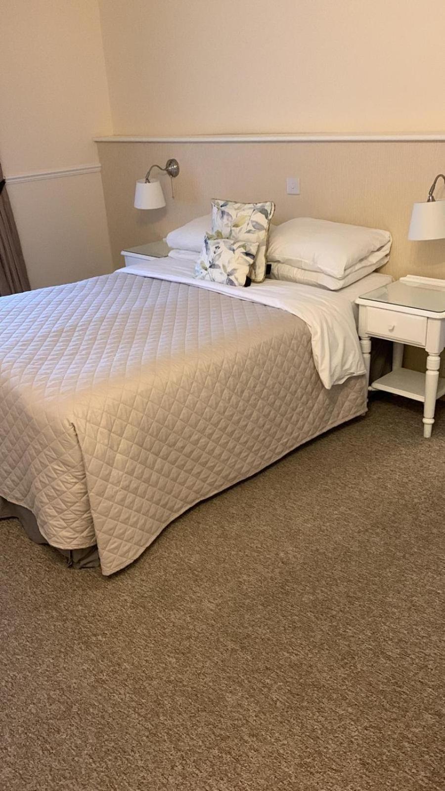 Double Room - Photo 8