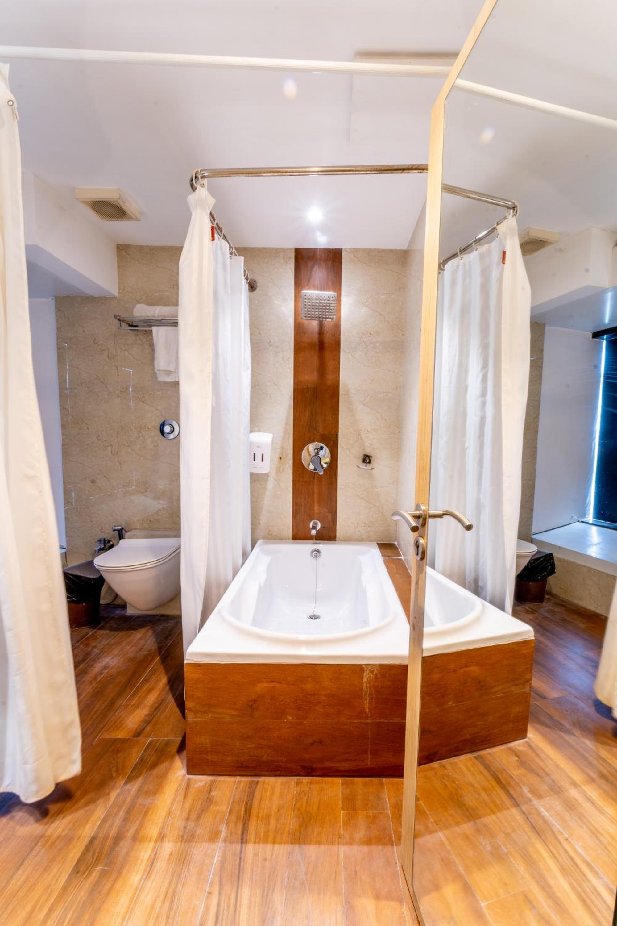 Executive King Room - Photo 2
