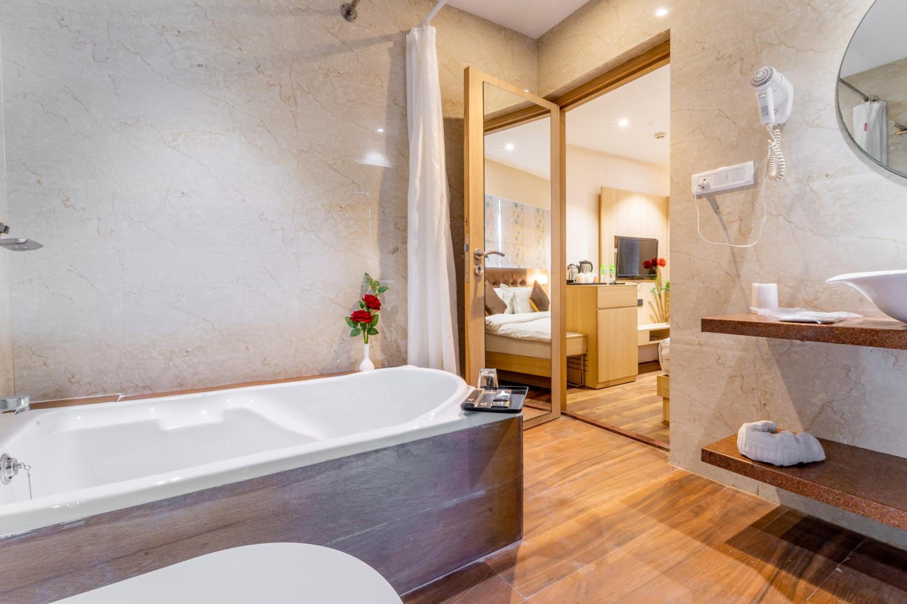 Executive King Room - Photo 3