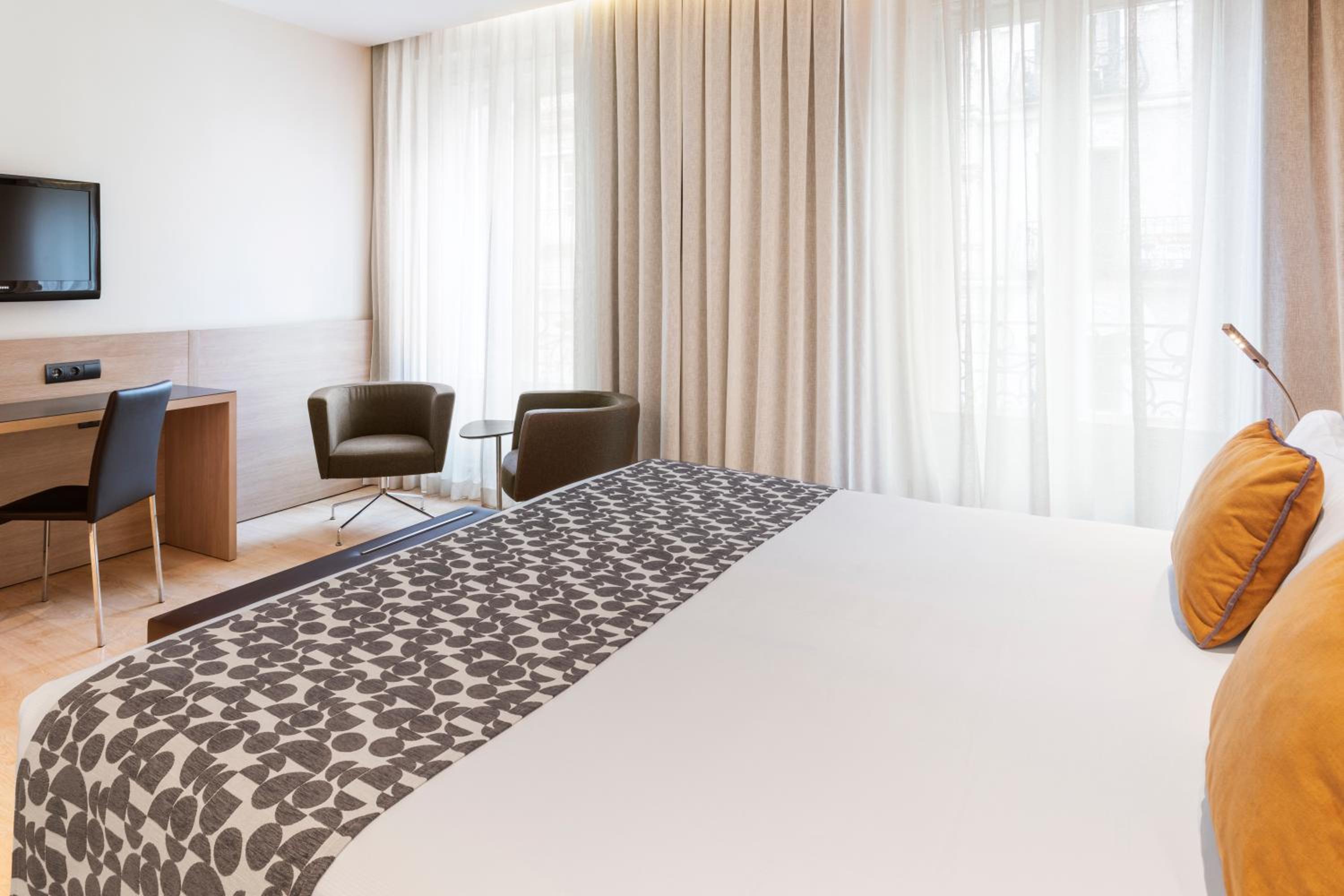 Superior Double or Twin Room - Photo 3
