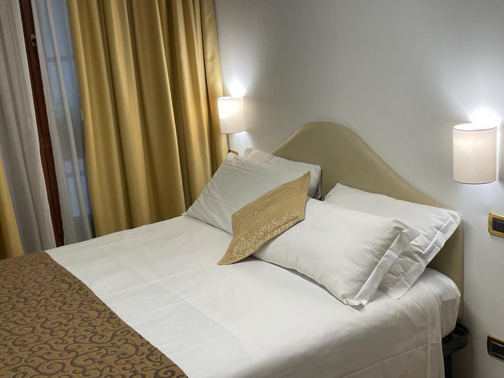 Economy Double Room photo 1