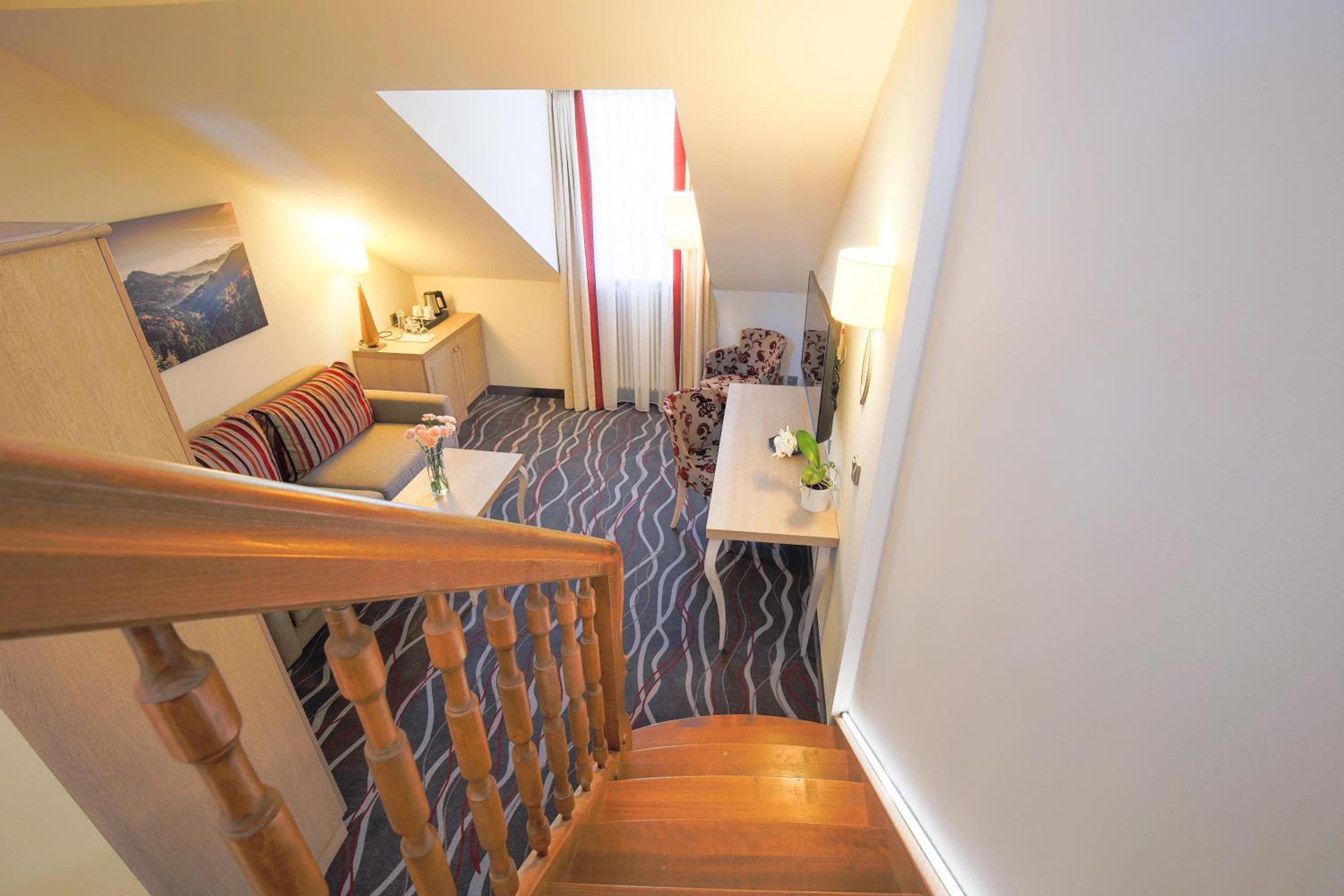 Junior Suite With Air Conditioning - Photo 3