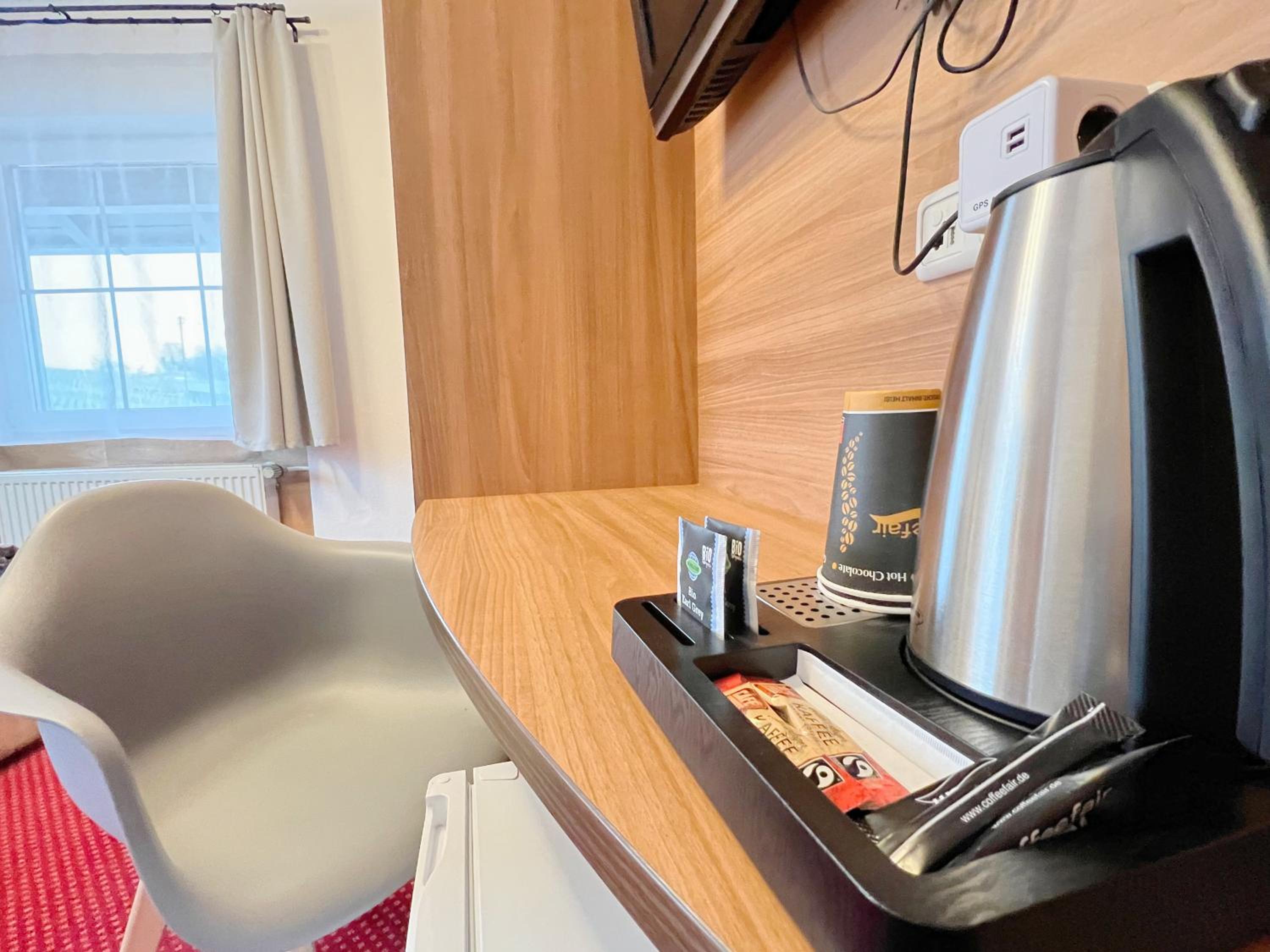 Double Room with Extra Bed, Balcony and Lake View  - Photo 21