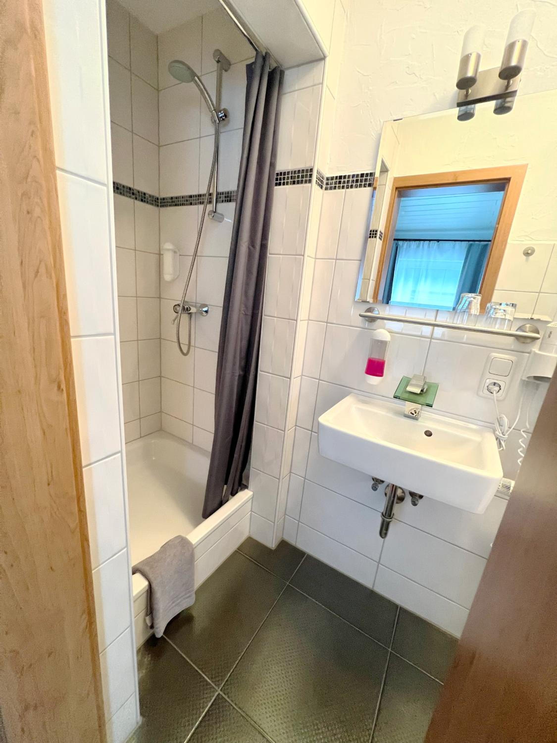 Double Room with extra bed and large Community terrace  - Photo 30