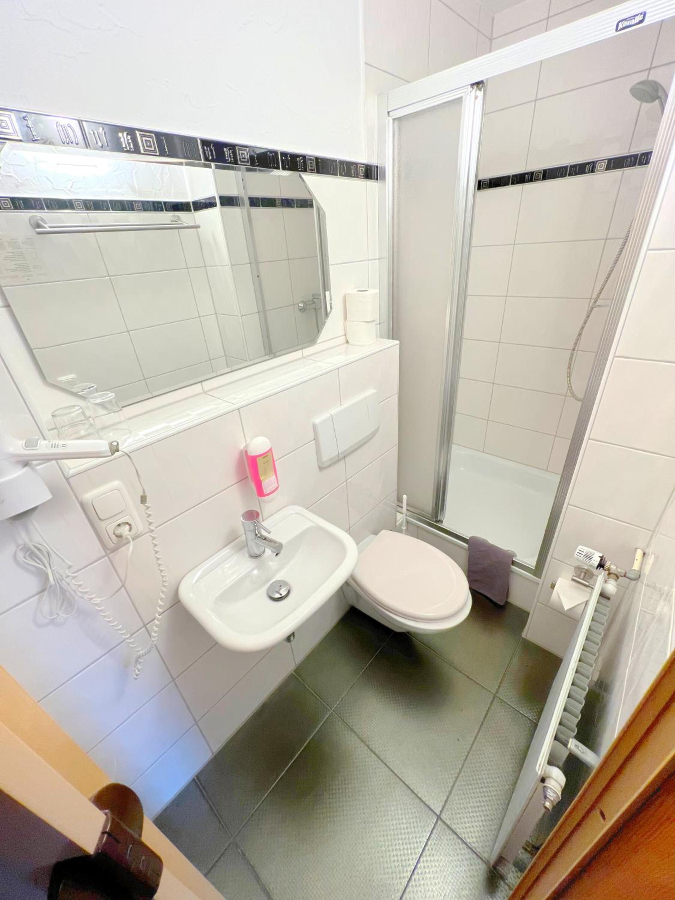 Double Room with extra bed and large Community terrace  - Photo 31