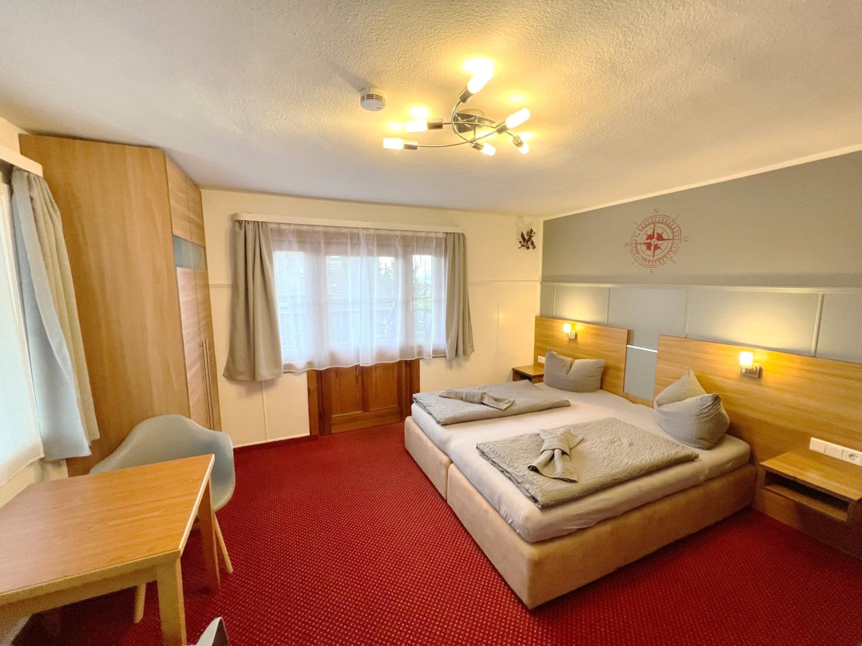 Family Room with Extra Bed - Photo 2
