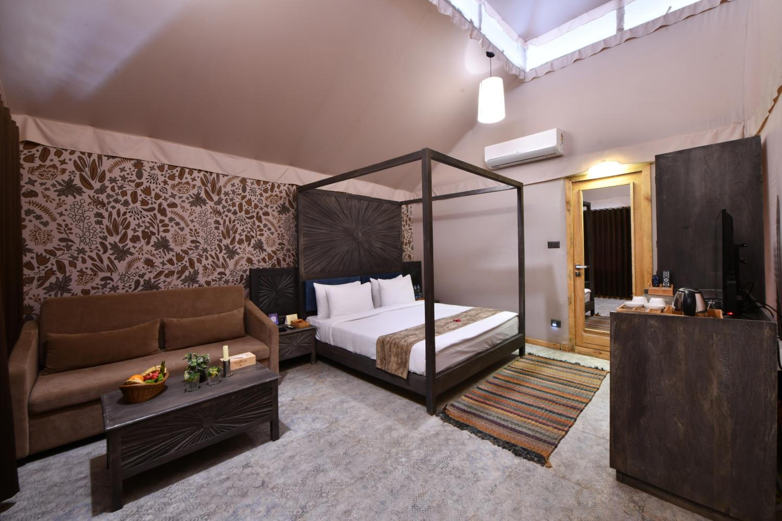 Hazel Suite - Photo 6