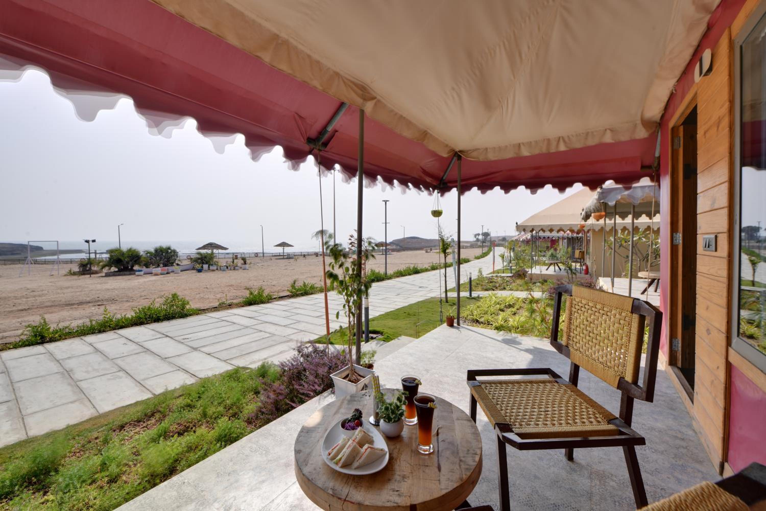 Winter Green Garden View Tent - Photo 3