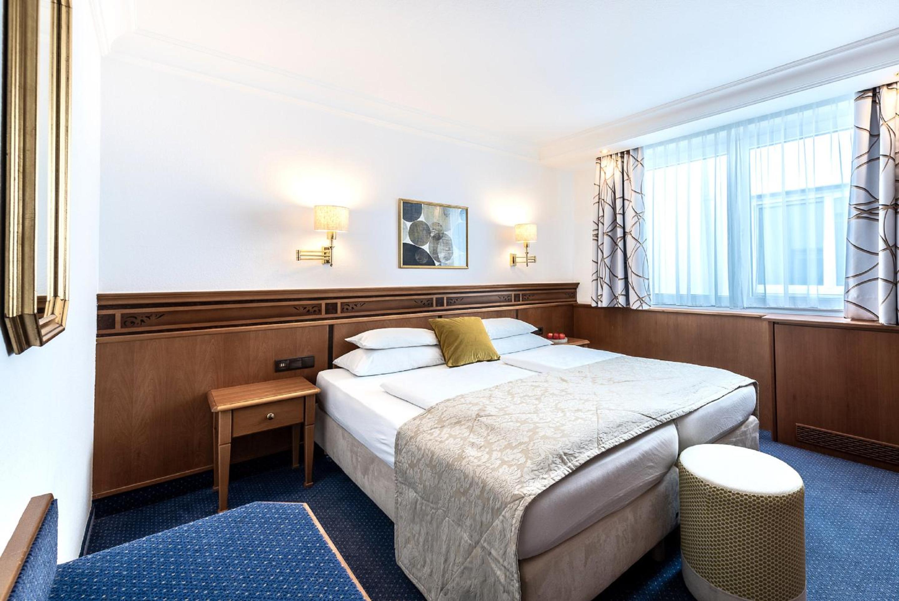 Double Room without view - Photo 5
