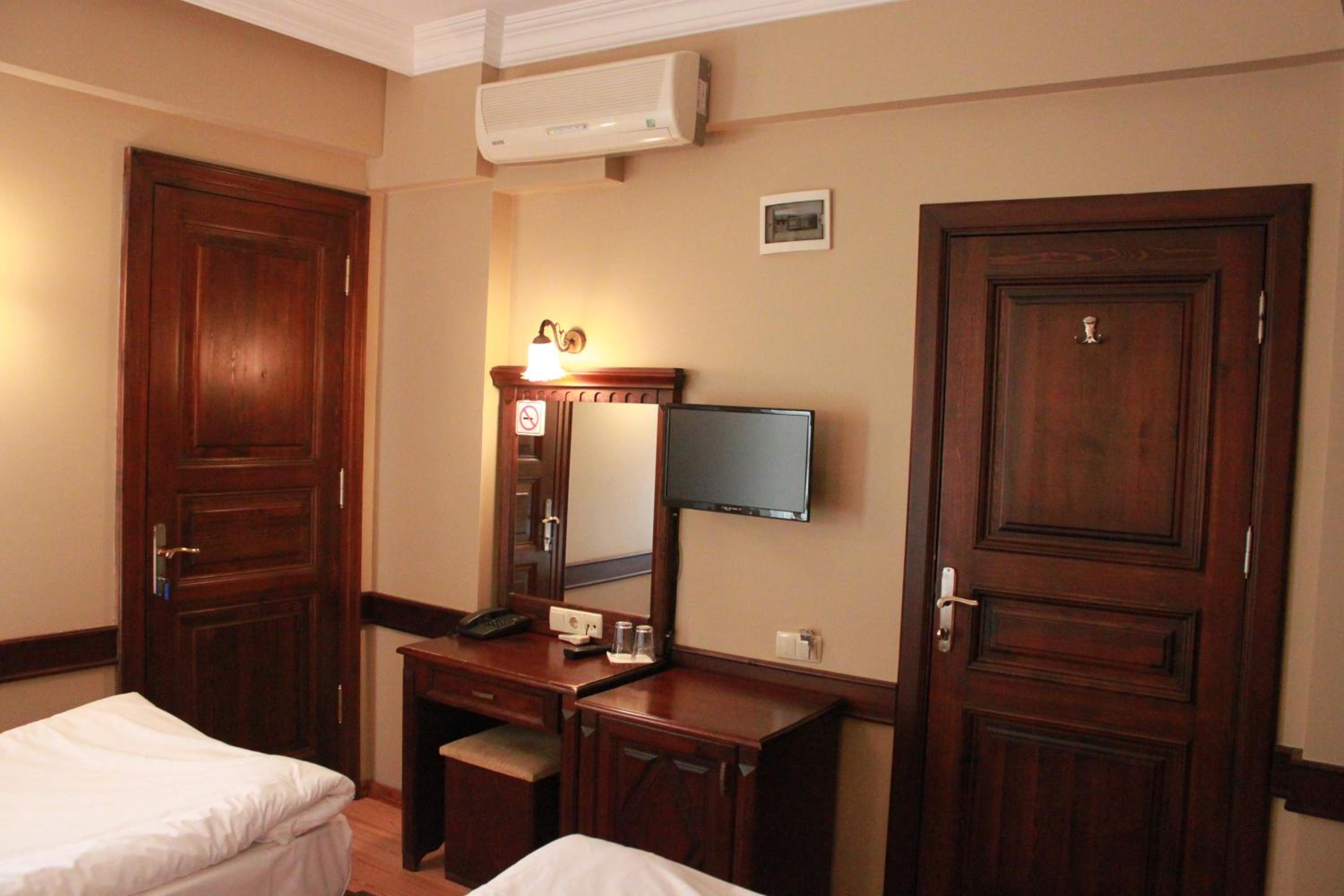 Standard Twin Room photo 1