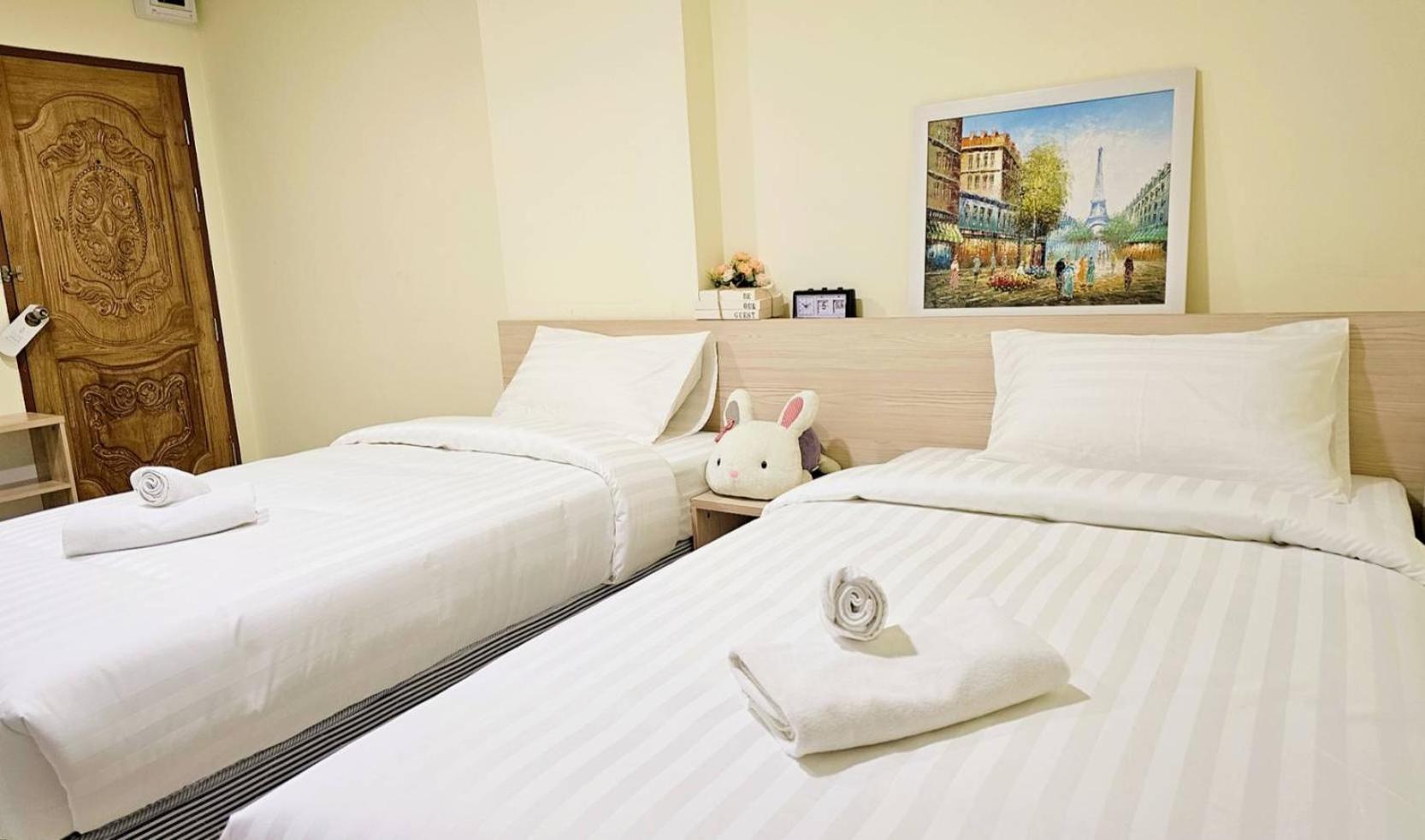 Standard Twin Room photo 2