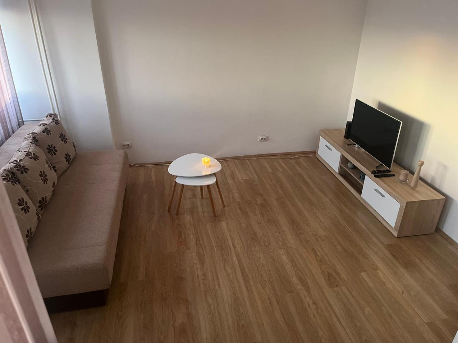 One-Bedroom Apartment photo 3