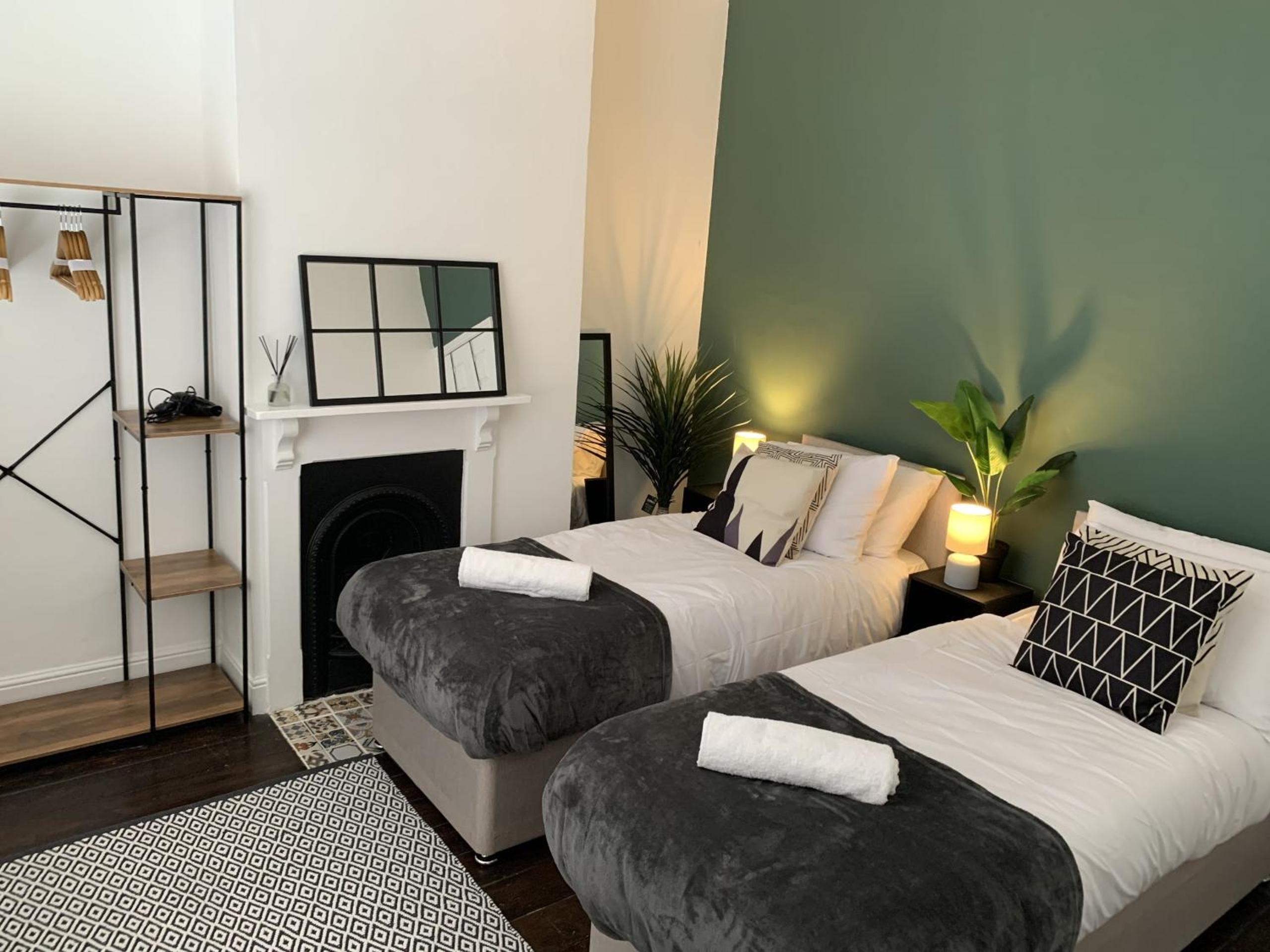 Two-Bedroom House photo 3