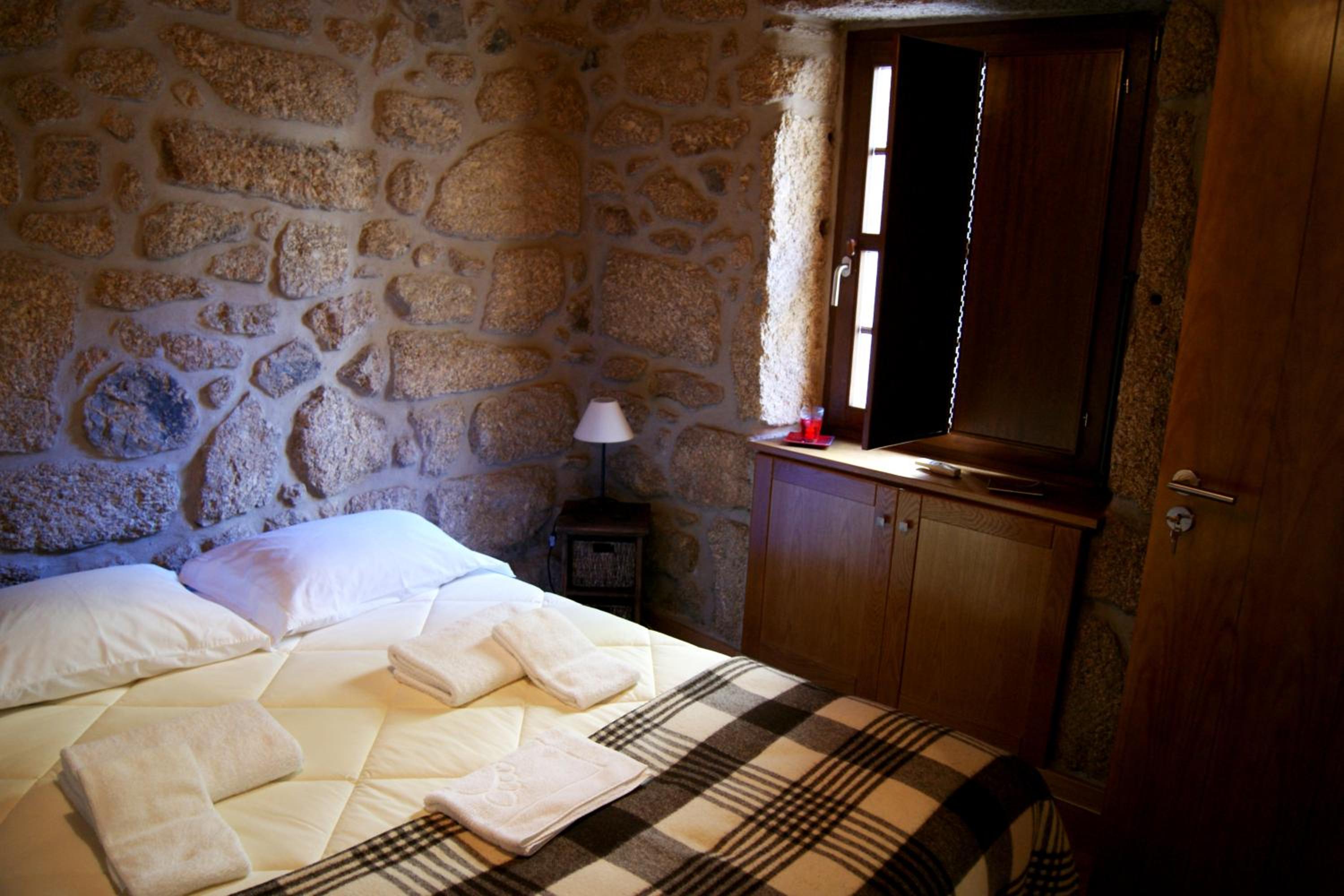 Standard Double Room - Photo 4