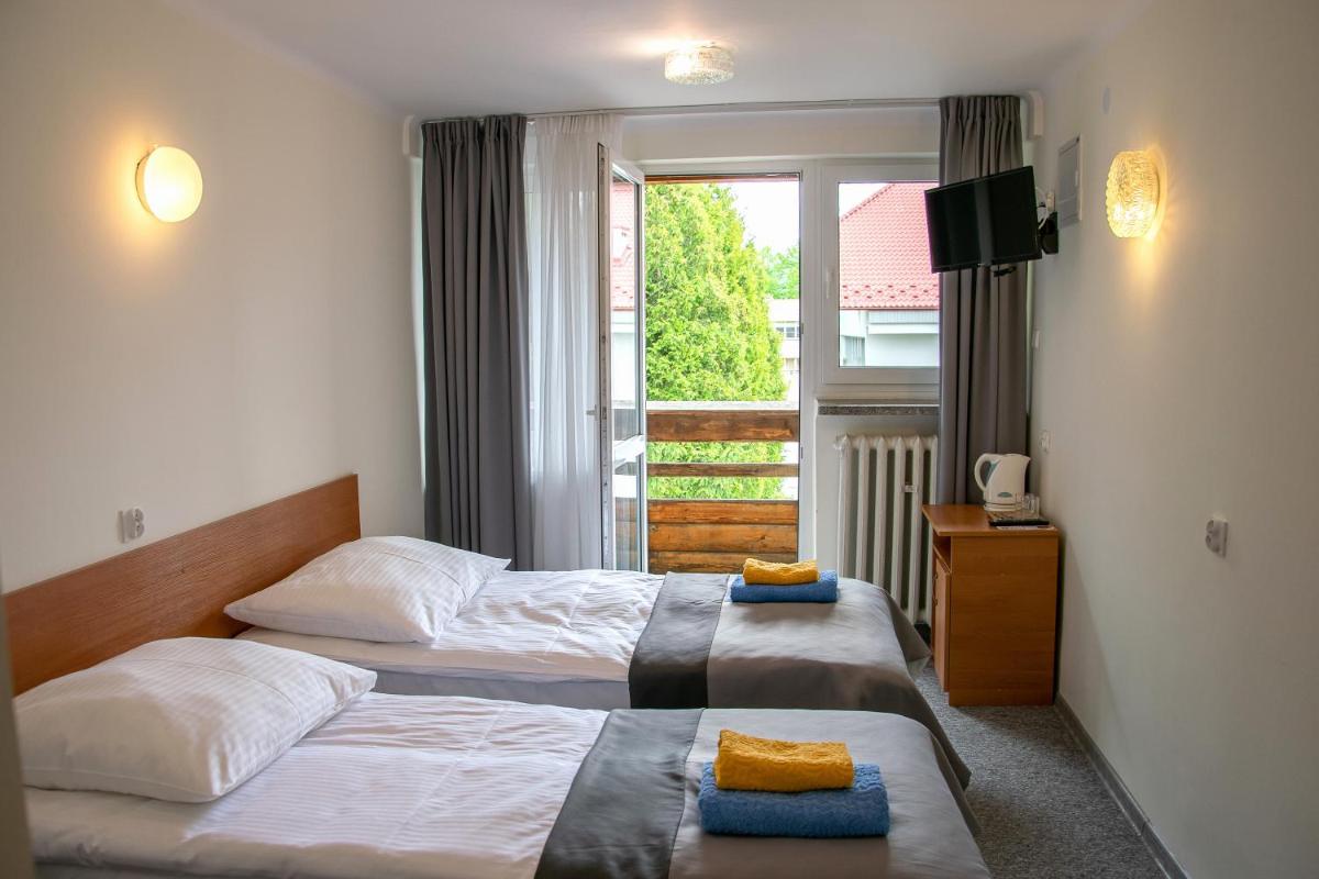 Standard Twin Room photo 2