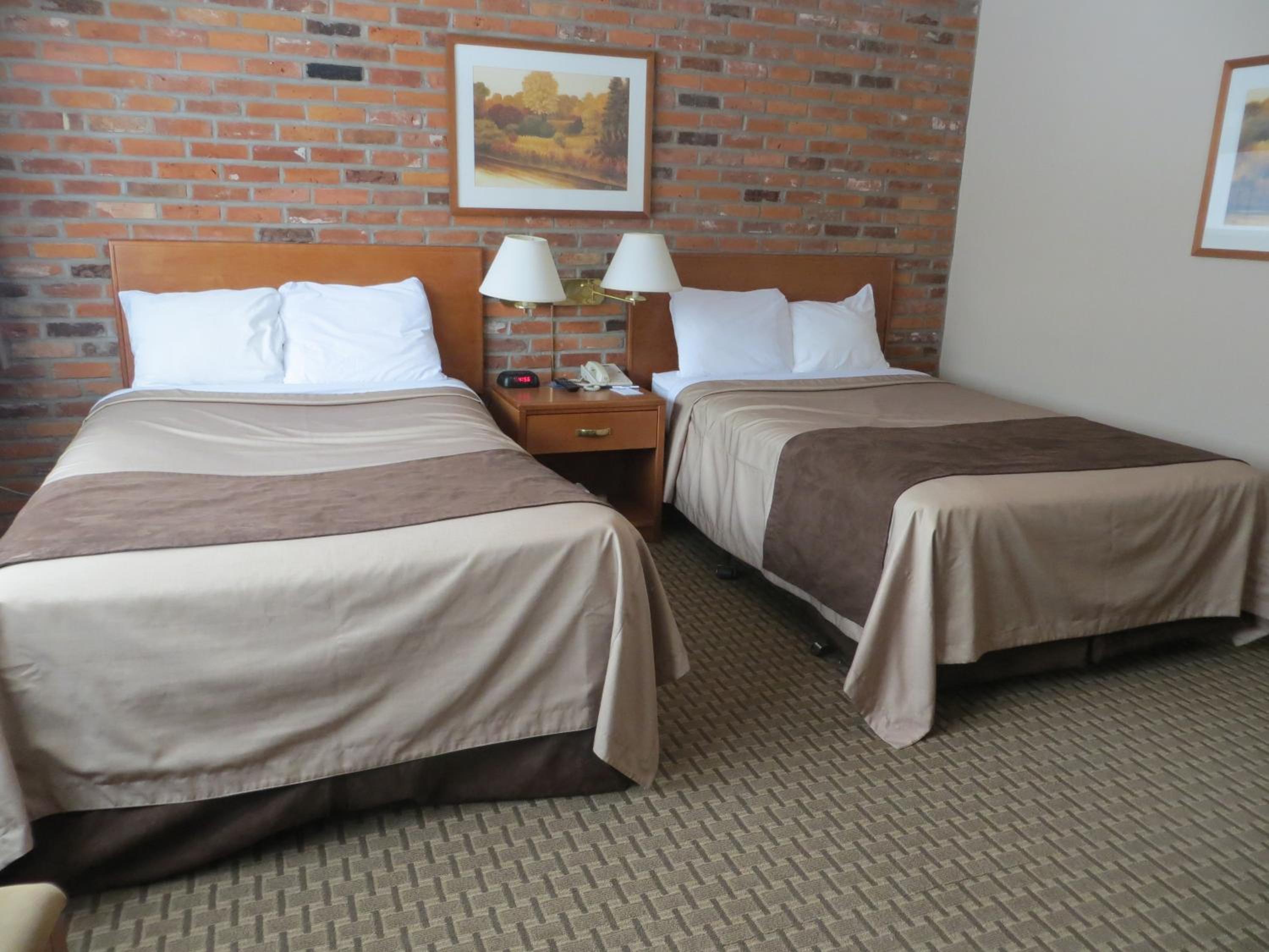 Double Room with Two Double Beds - Non-Smoking - Photo 2