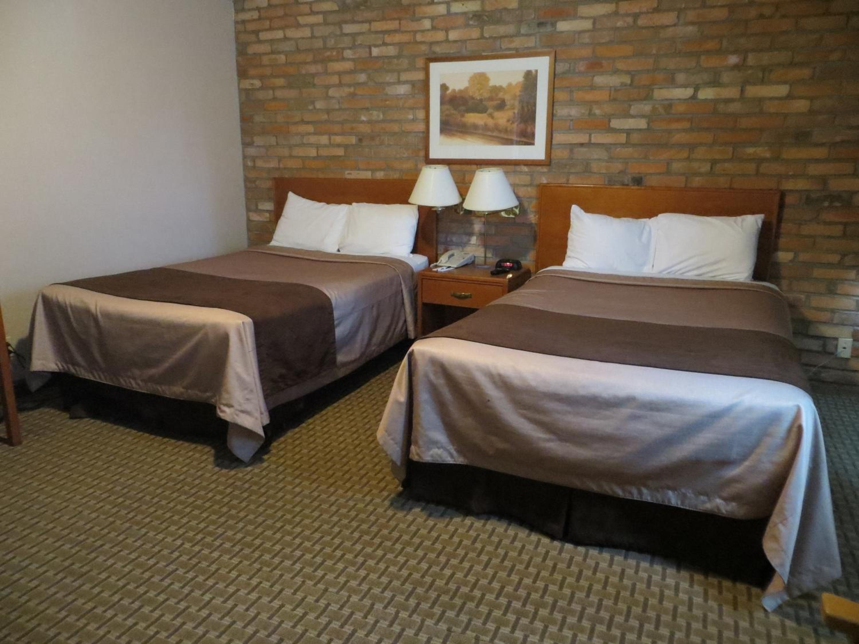 Double Room with Two Double Beds - Non-Smoking - Photo 3
