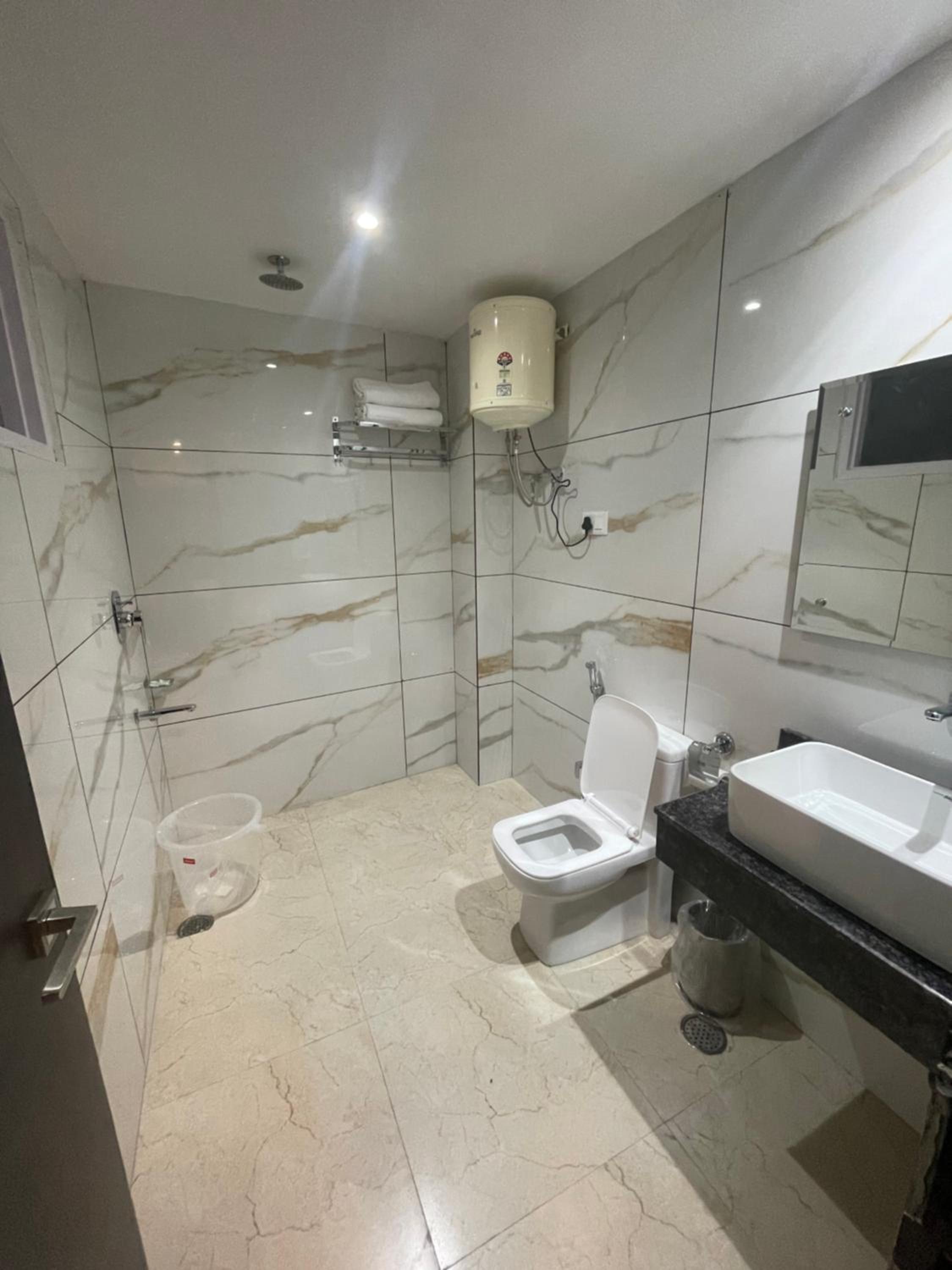 Superior Double Room - Photo 11