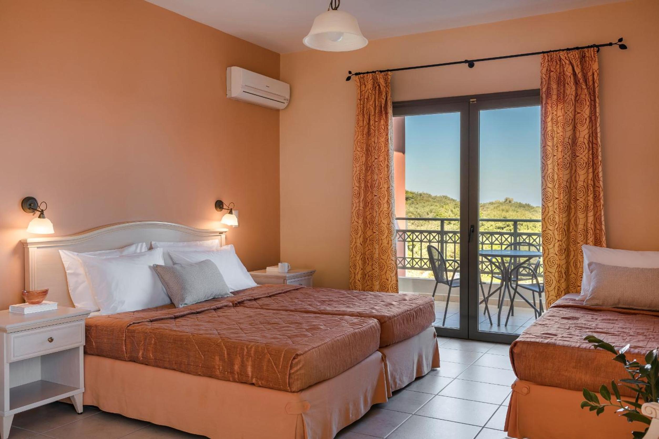 Triple Room with Sea View photo 3