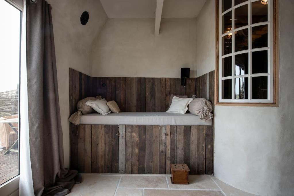 Four-Bedroom House photo 1