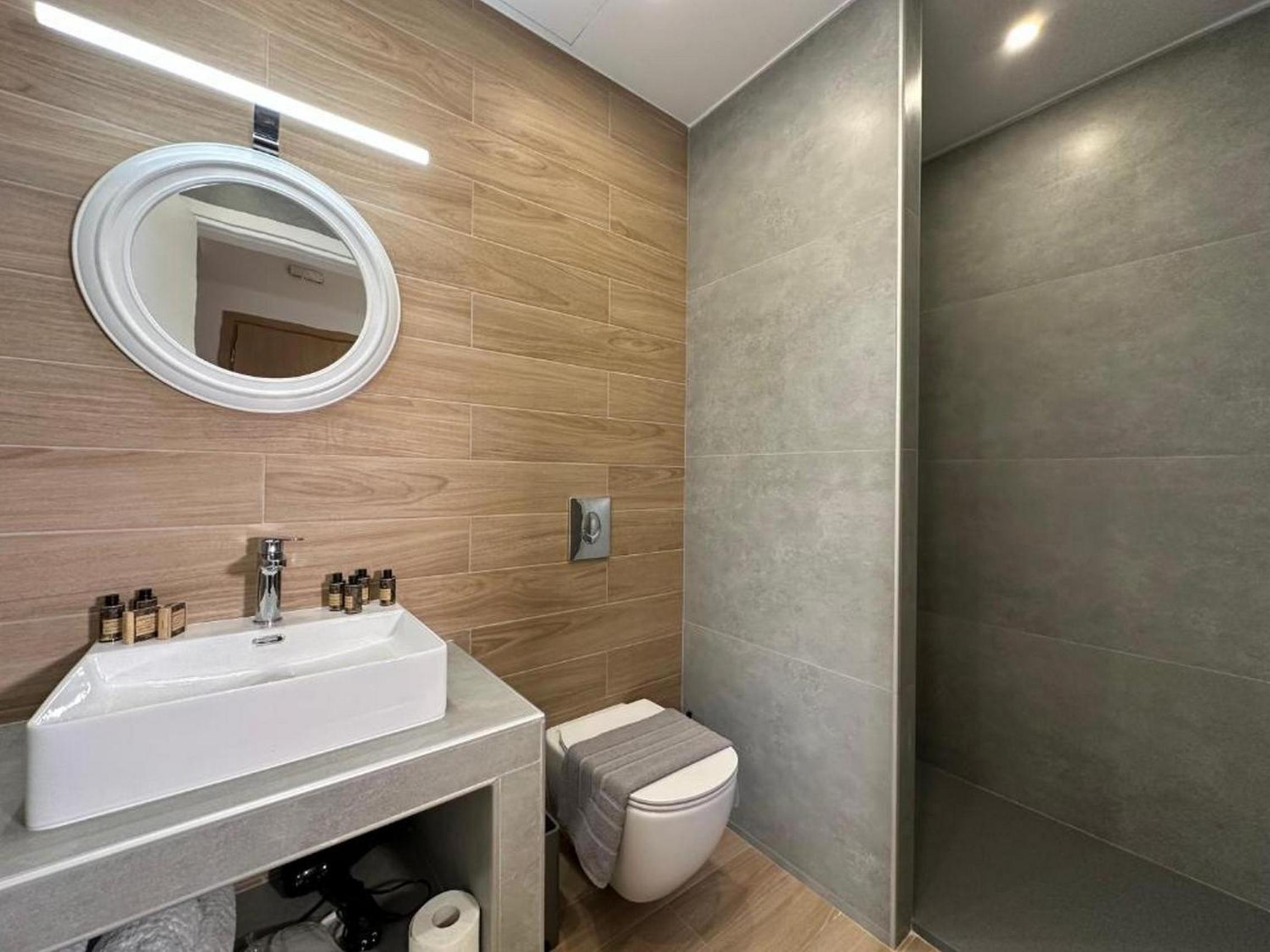 Junior Suite with Balcony photo 2
