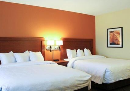 Queen Suite with Two Queen Beds - Disability Access - Non-Smoking
