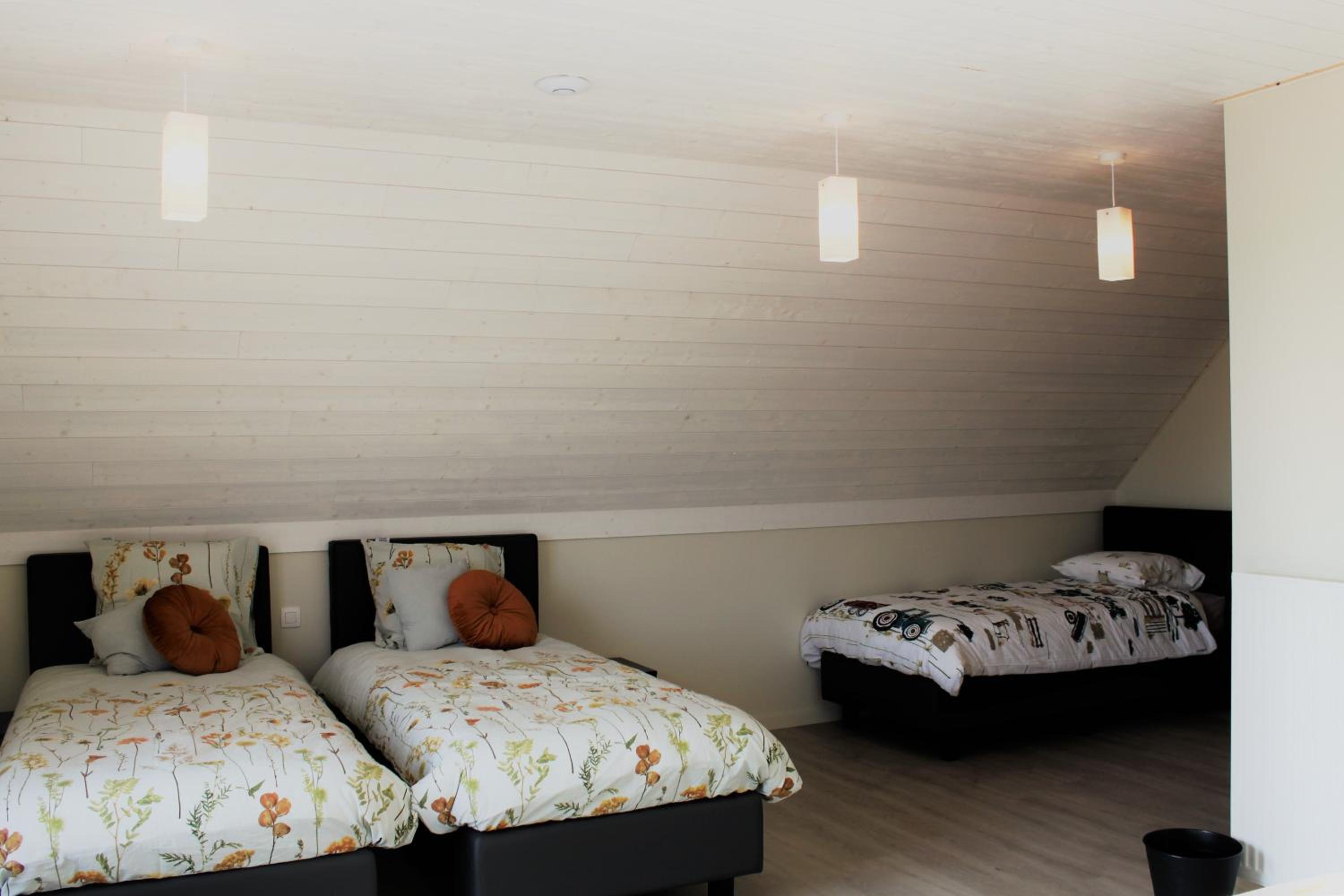 Family Room with Private Bathroom photo 1