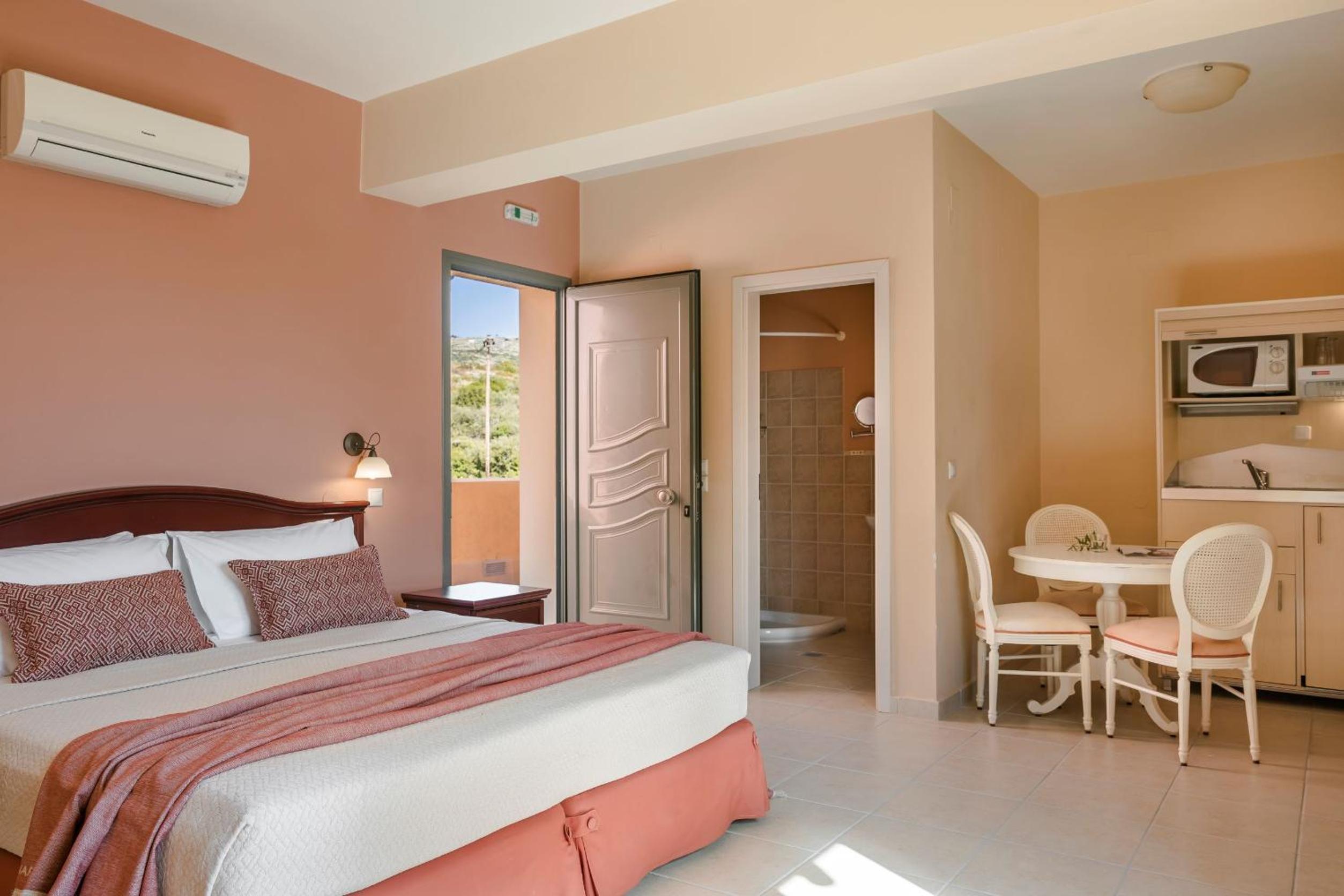 Double Room with Garden View photo 2