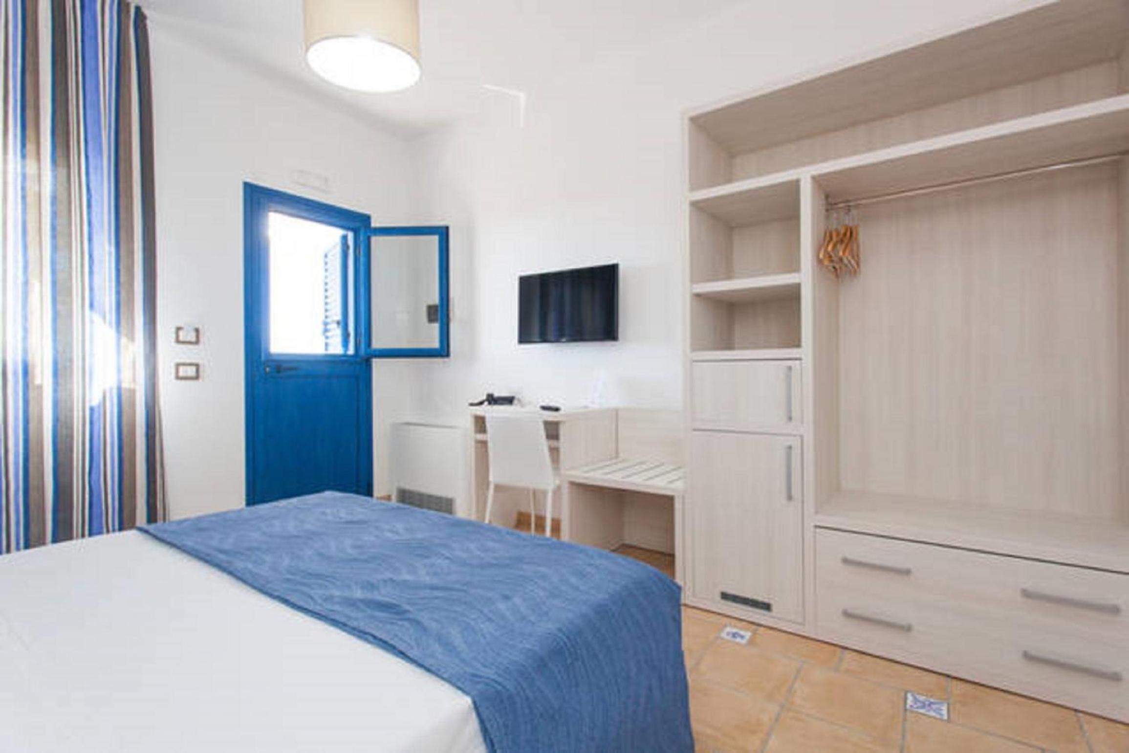 Double Room with Sea View photo 2