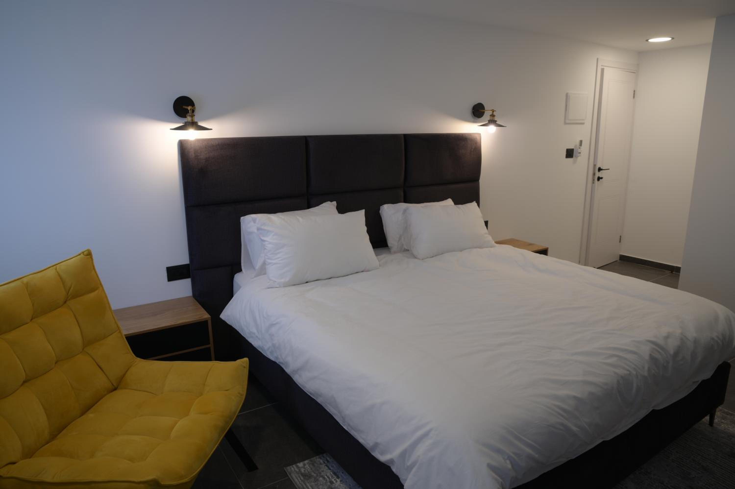 Standard Double Room photo 3