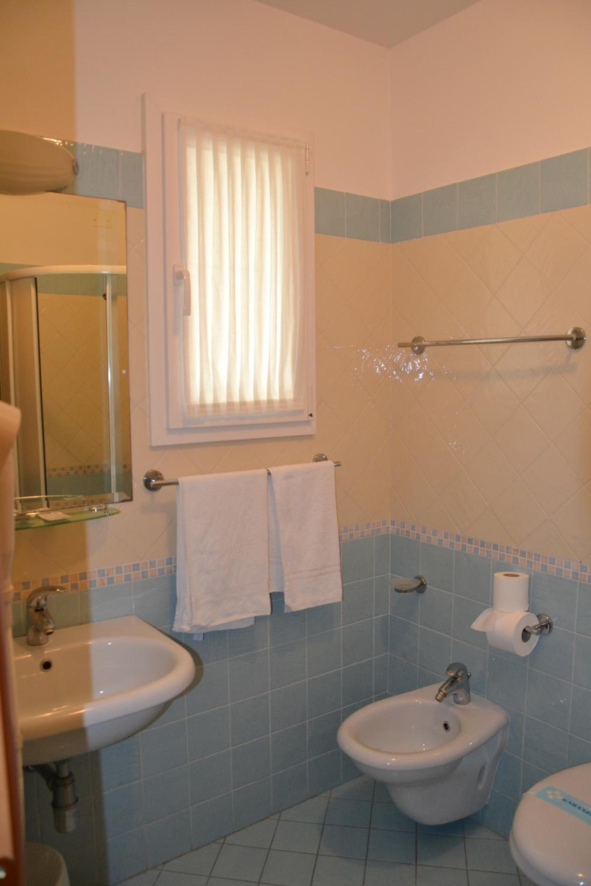 Triple Room - Photo 5
