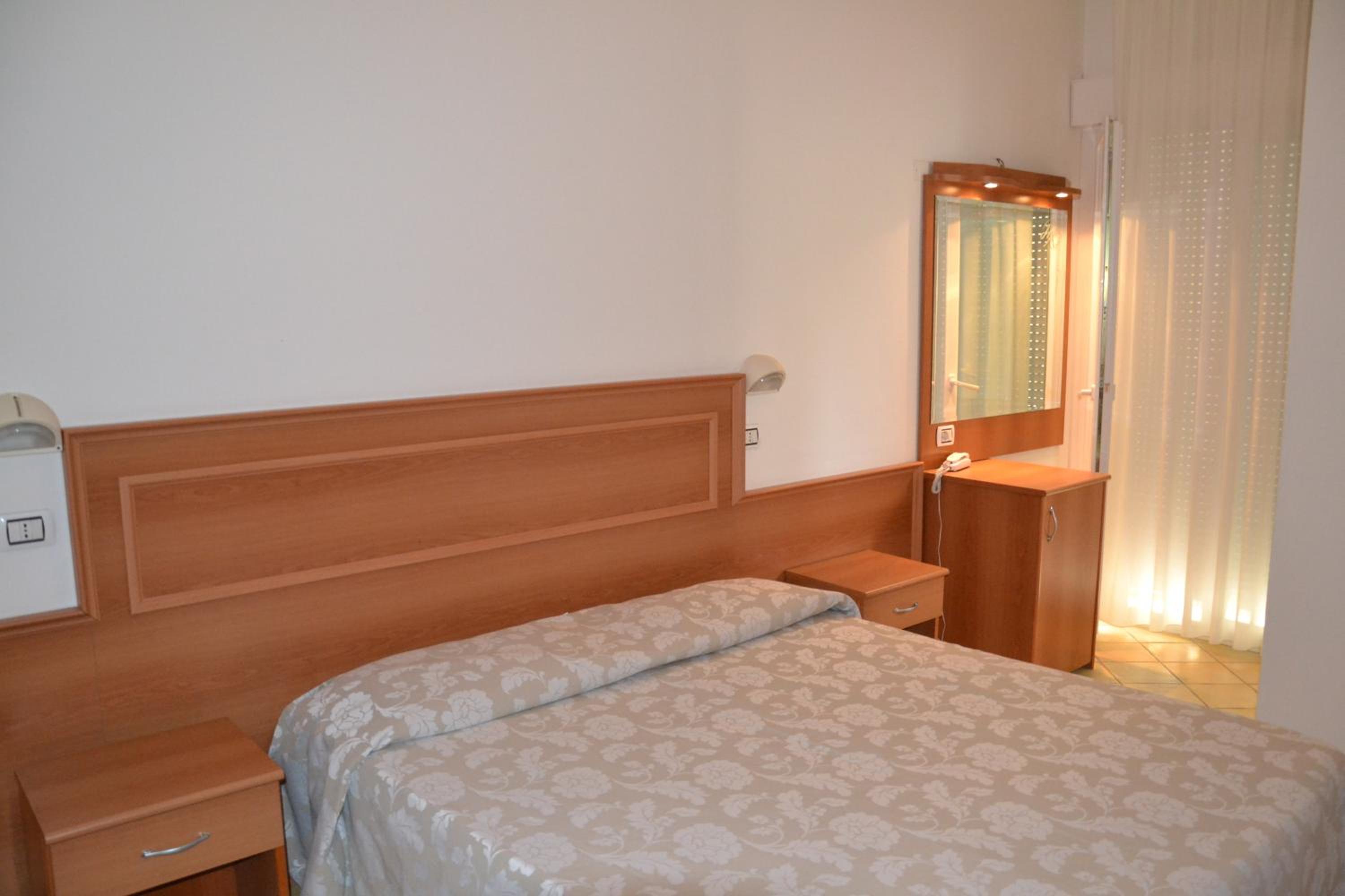 Quadruple Room - Photo 10