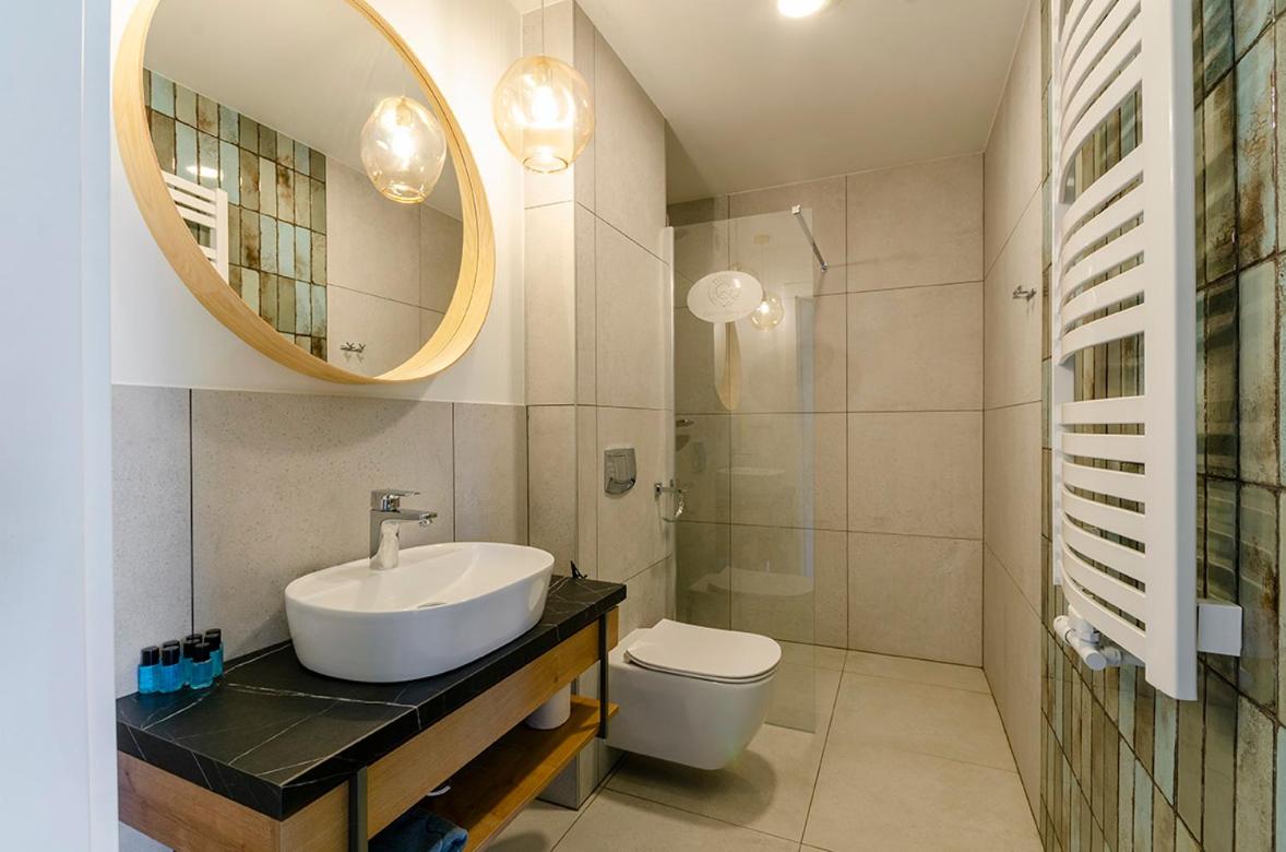 One-Bedroom Apartment - Photo 4