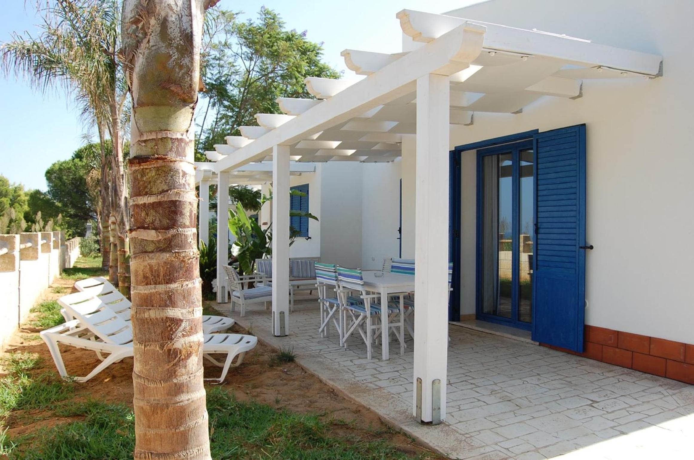 Two-Bedroom Apartment with Sea View - Photo 10