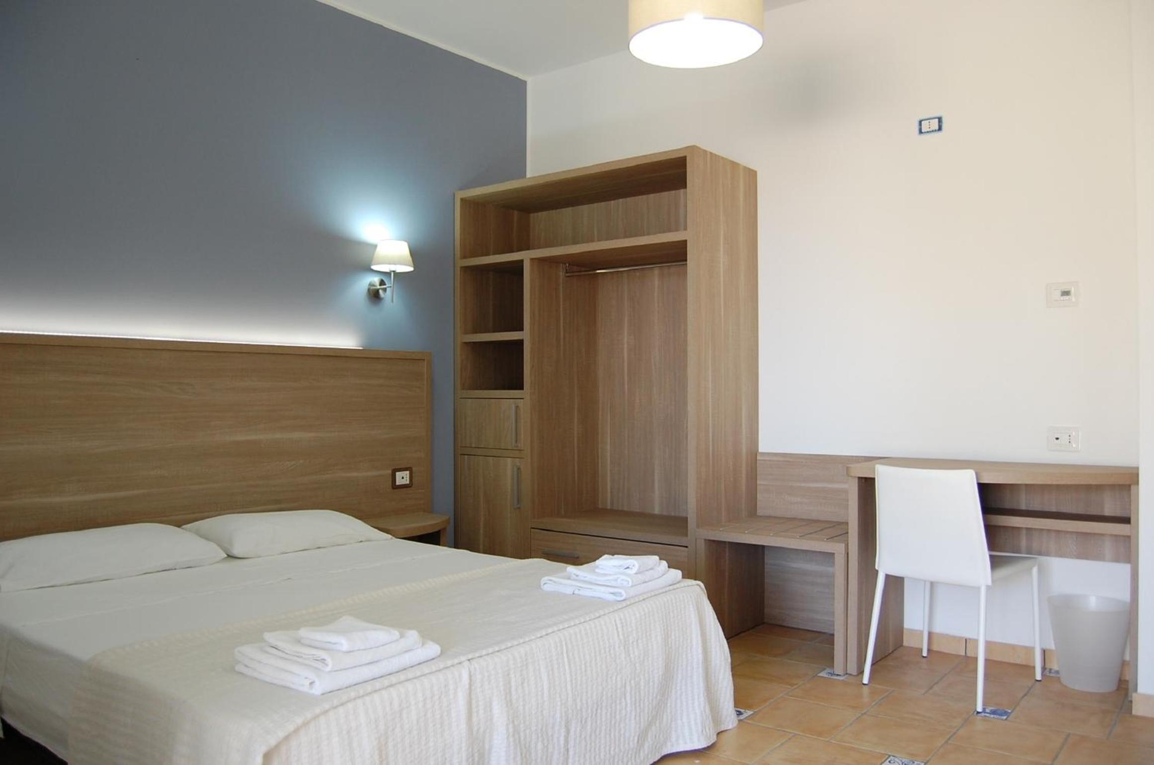 Two-Bedroom Apartment with Sea View - Photo 1