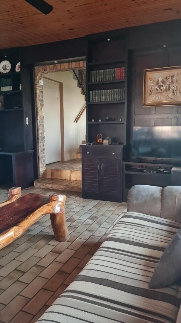 Villa photo 1