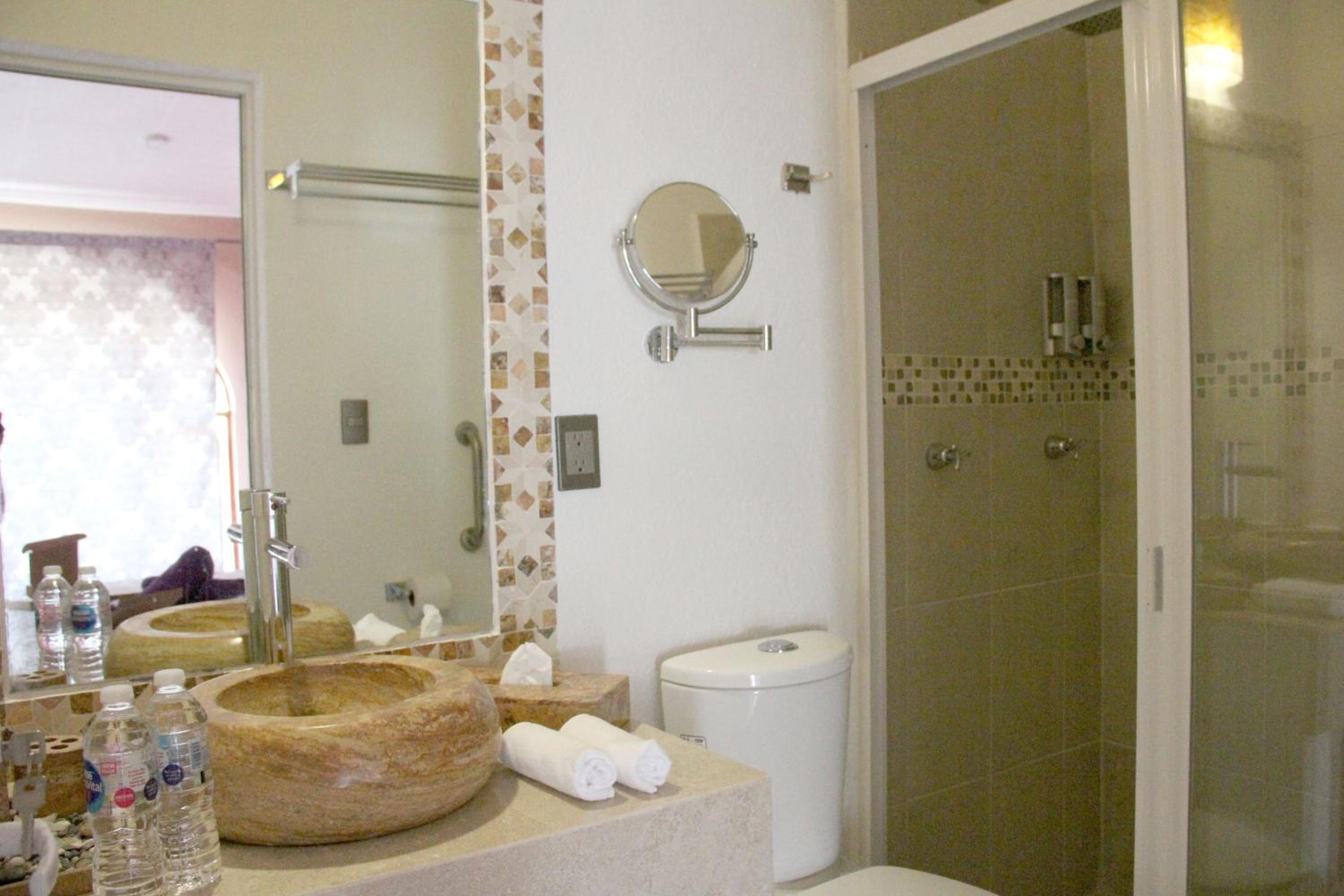Deluxe Double Room with Balcony photo 3