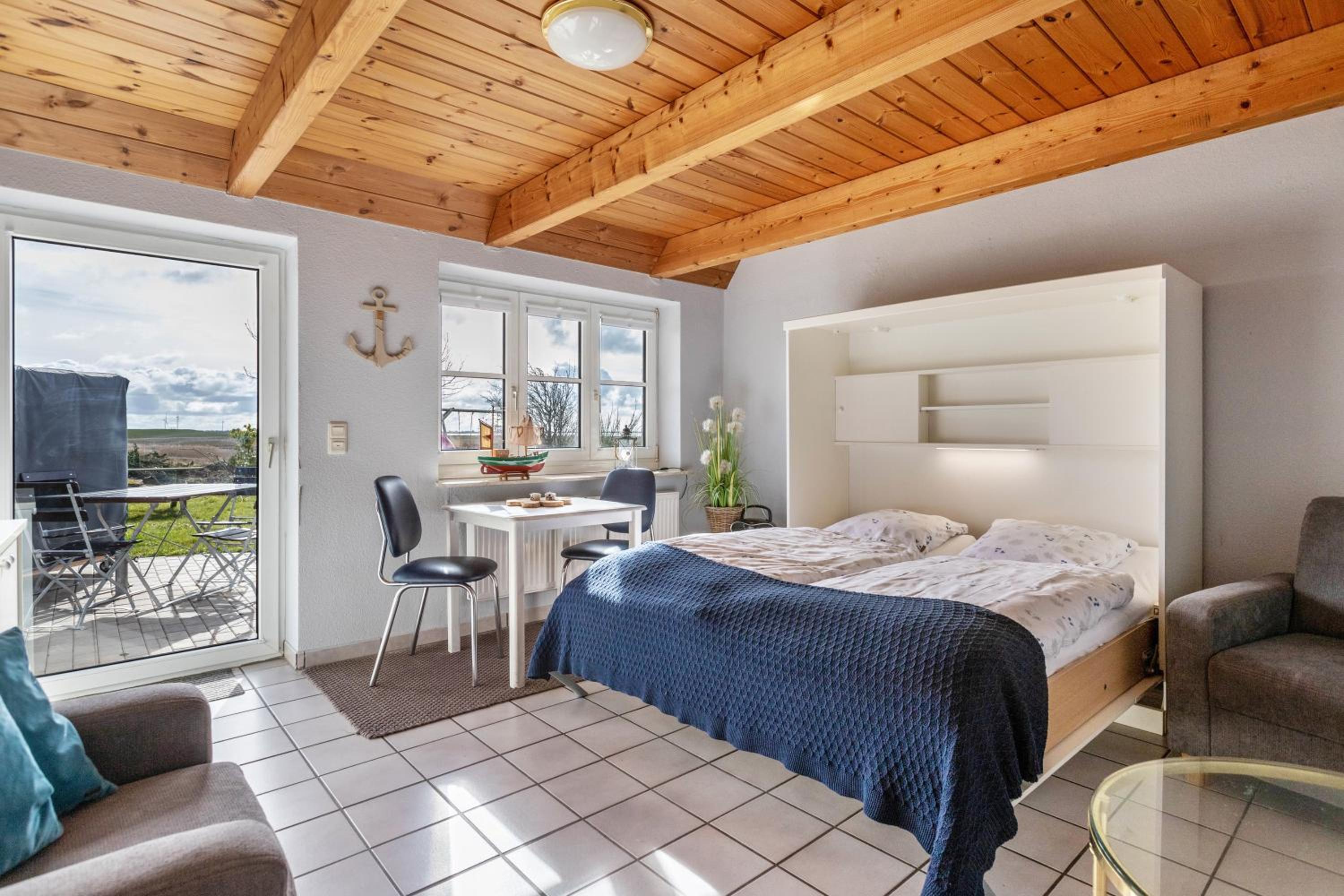 Superior One-Bedroom Apartment photo 1