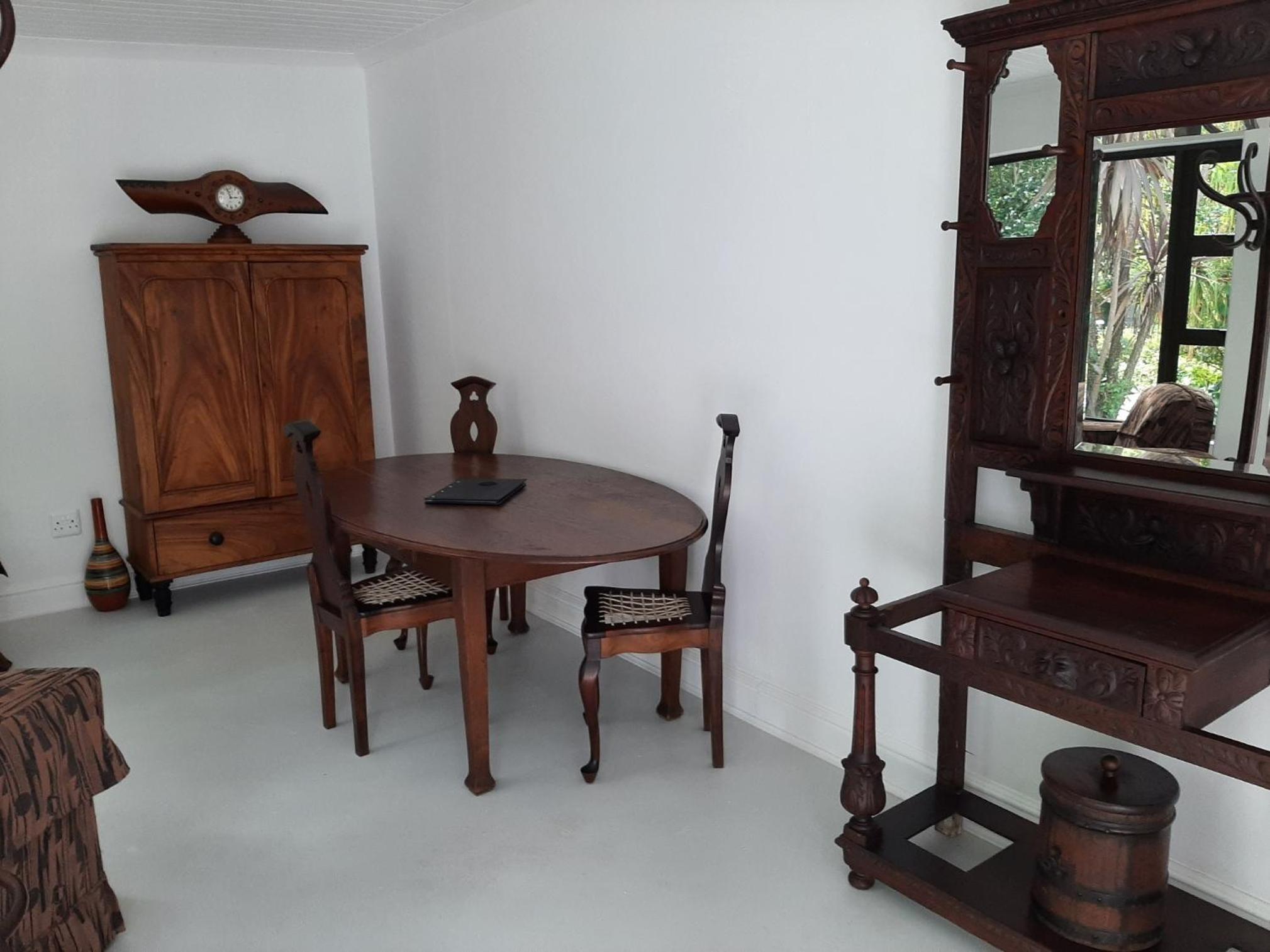 One-Bedroom Apartment - Photo 10