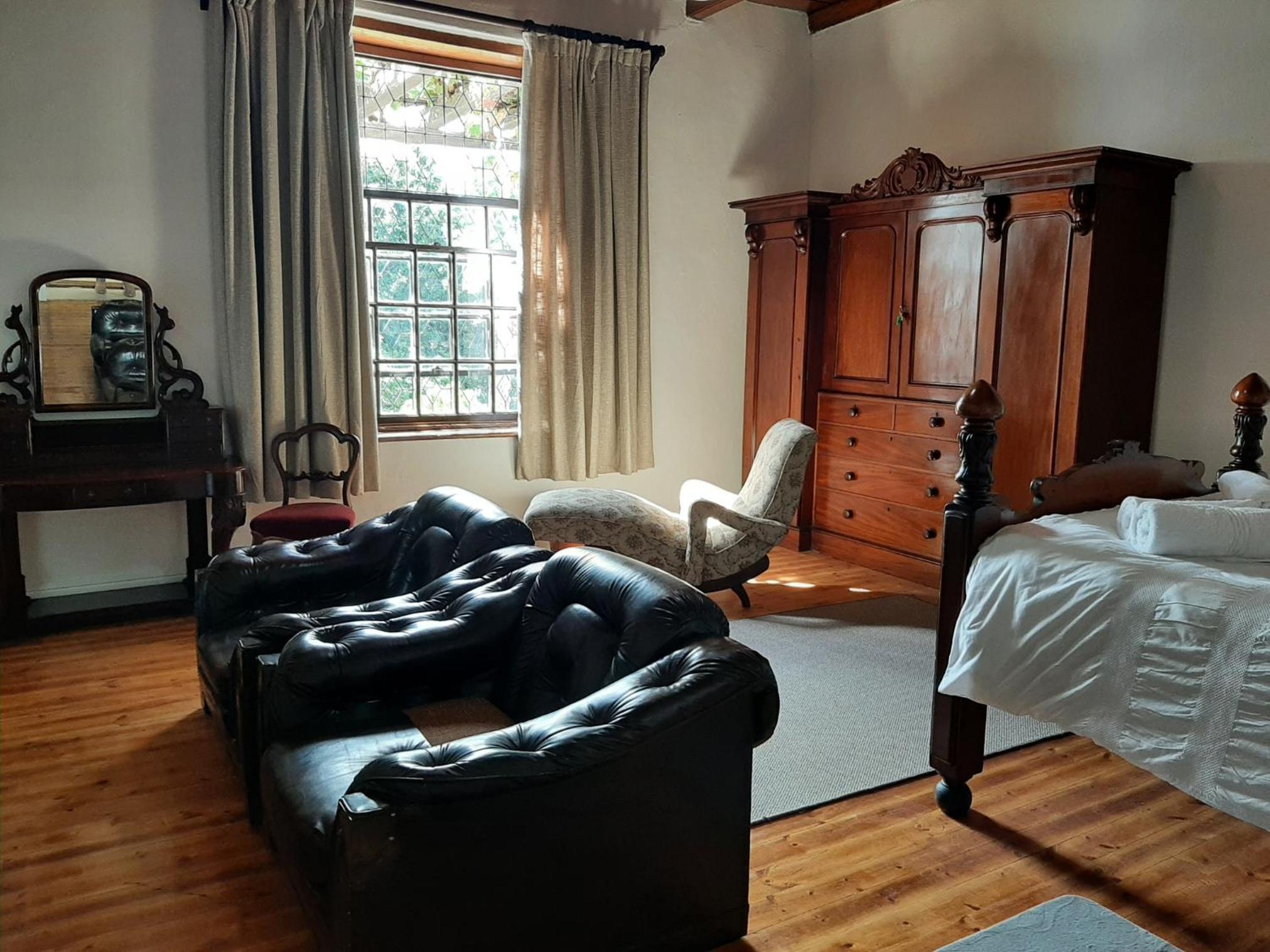 One-Bedroom Apartment - Photo 9