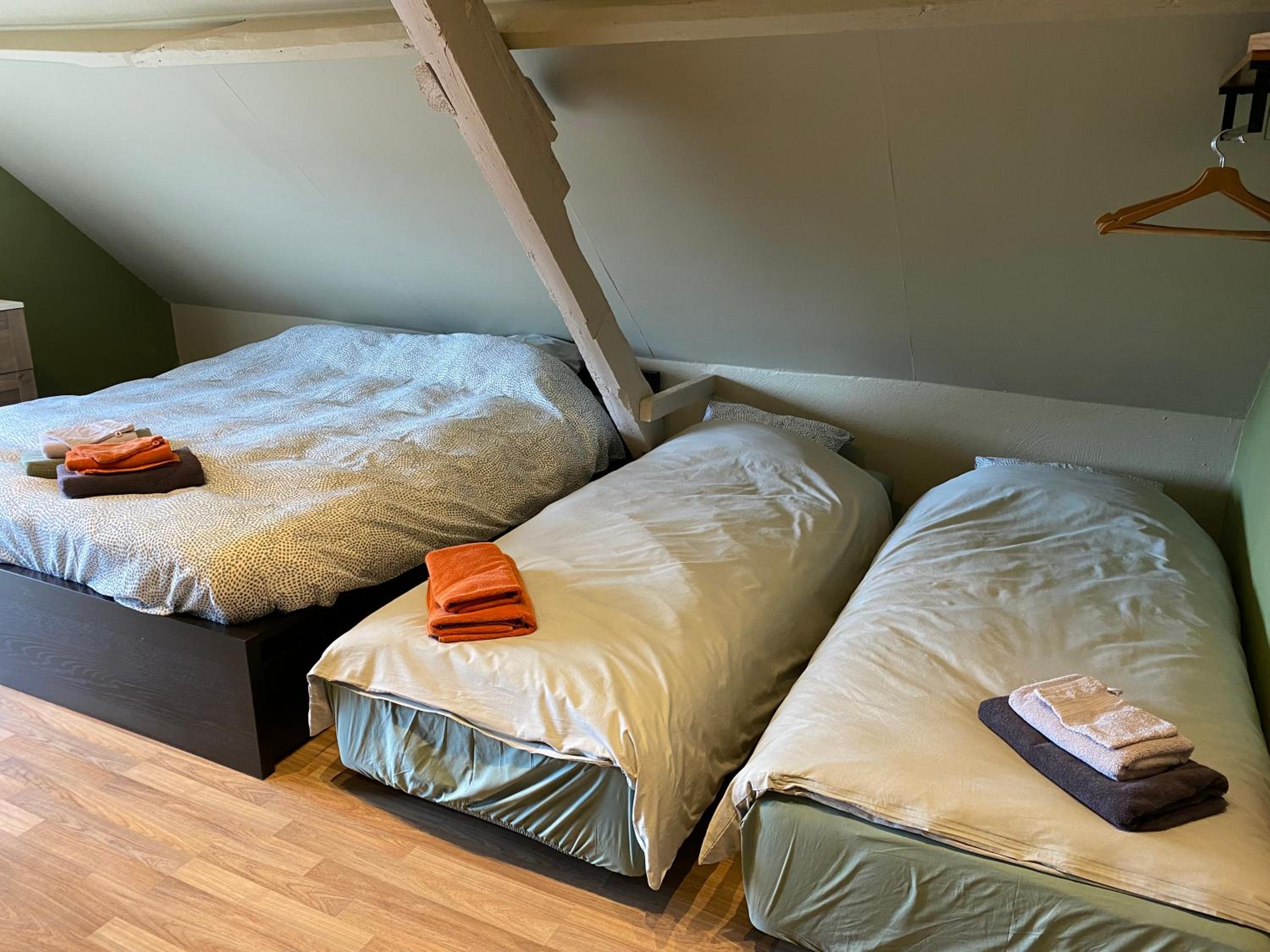 Quadruple Room with Private Bathroom photo 1